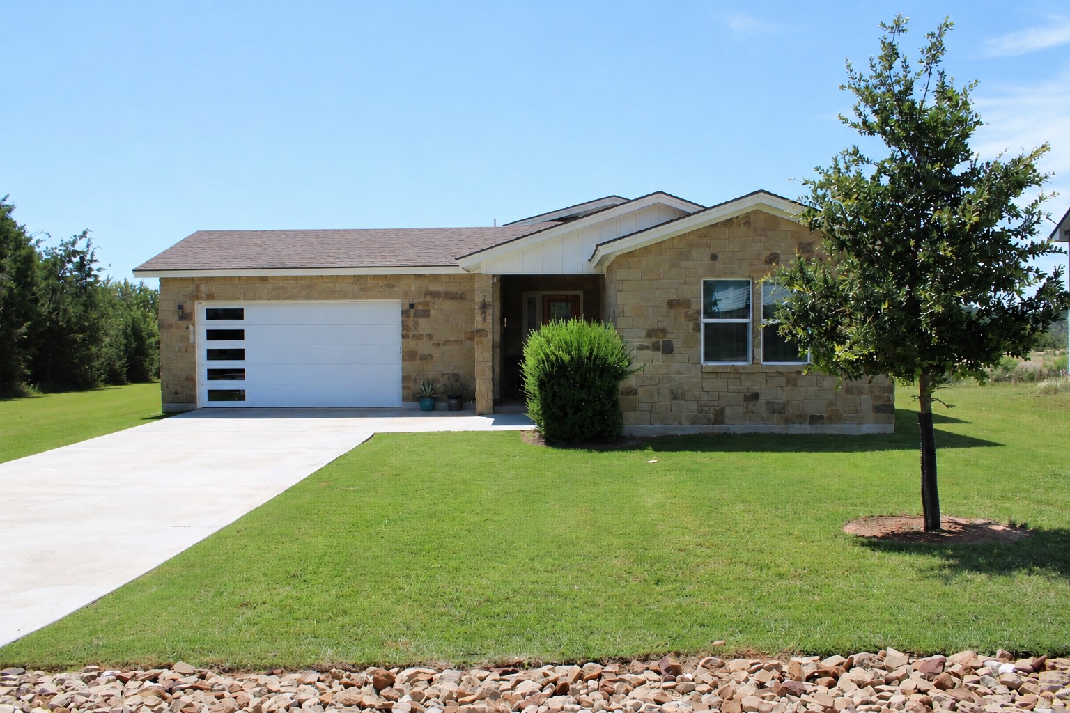 2108 Patriot Dr — photo