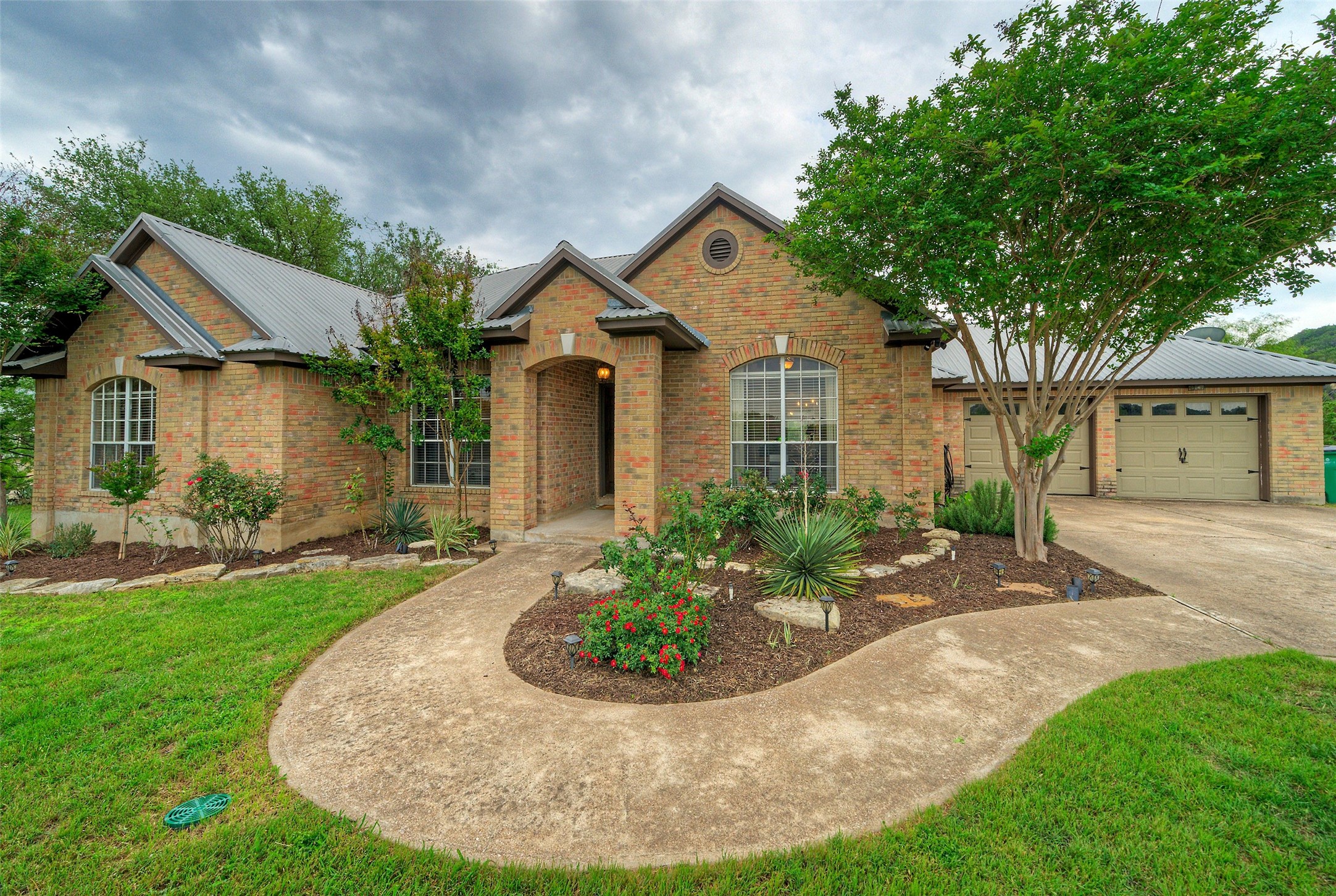 511 Chaneys Crossing, Bertram, TX 78605 — photo 2