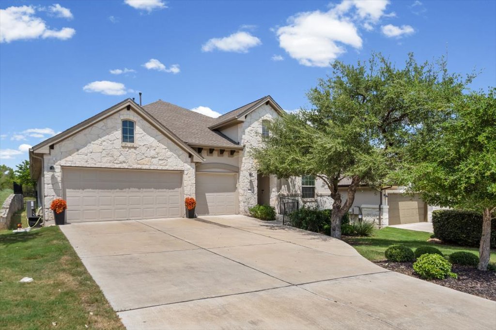 749 Jacksdaw Dr — photo