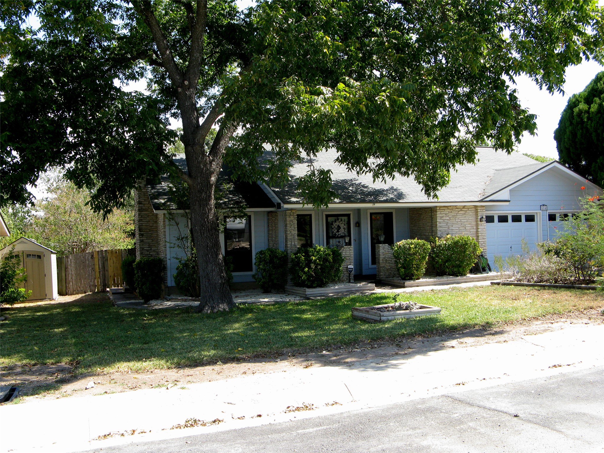 504 Greenway Dr — photo