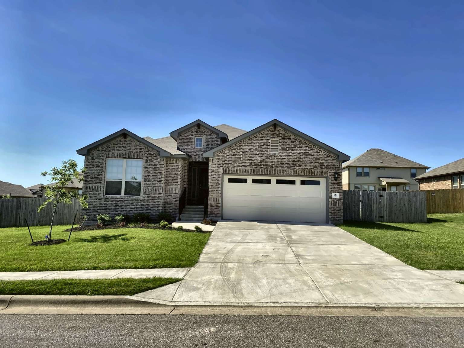 713 Coltrane Dr — photo