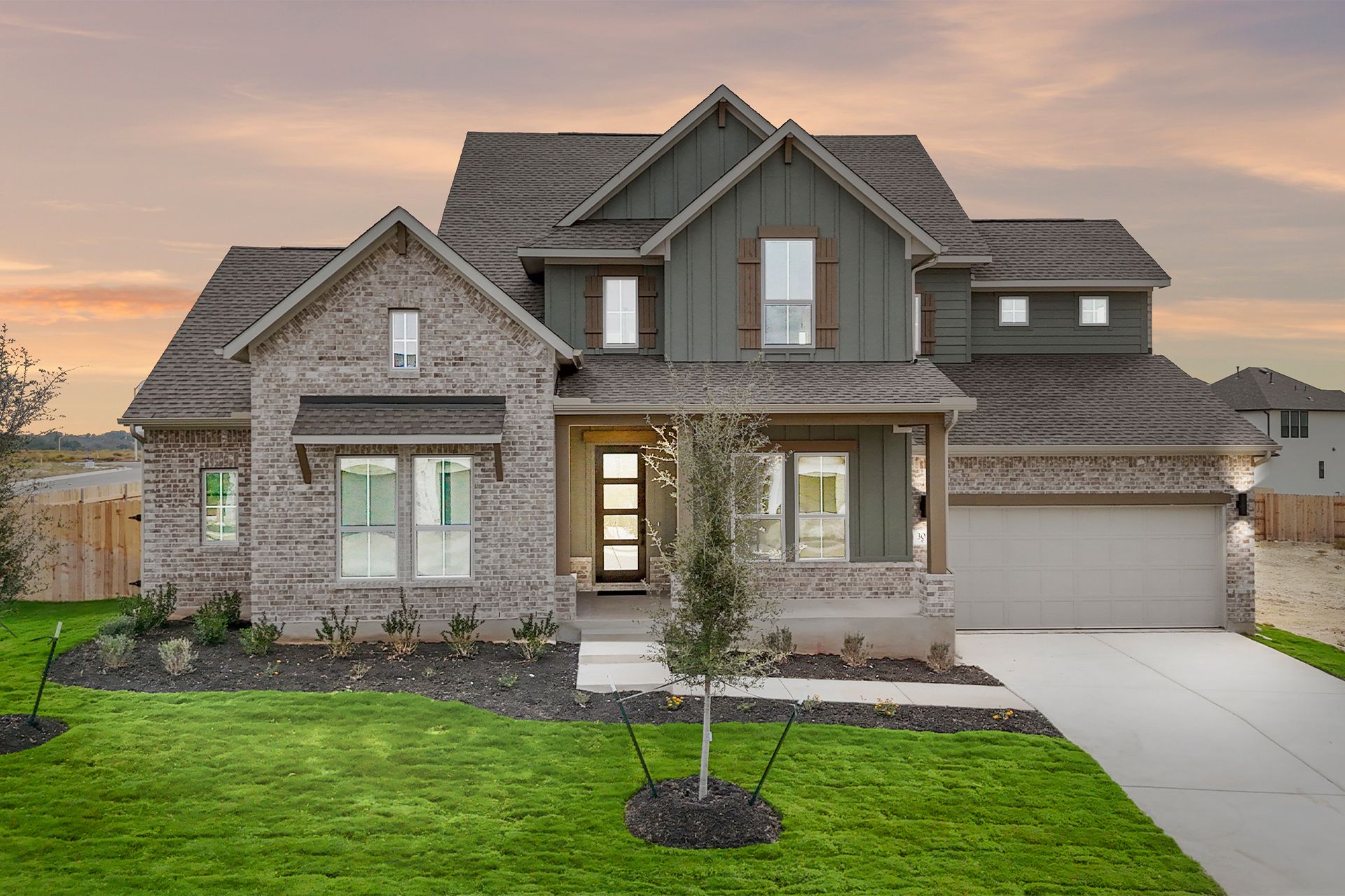 301 Yaklin Dr — photo