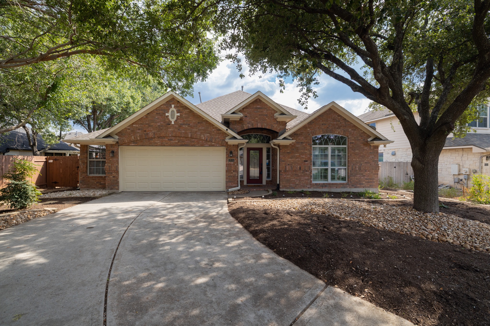 1801 Montana Sky Dr — photo