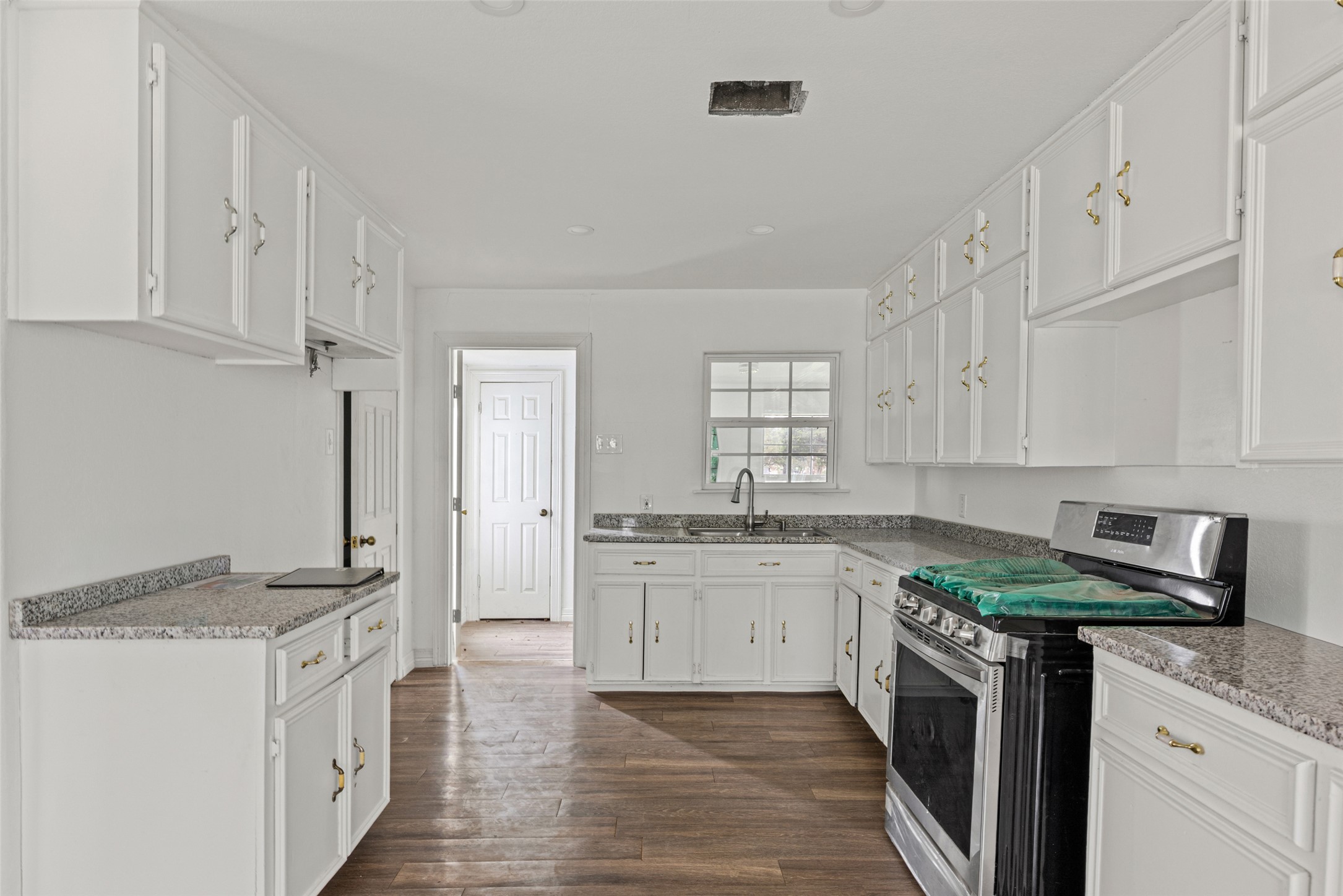 11622 Doyle Road, Austin, TX 78719 — photo 3