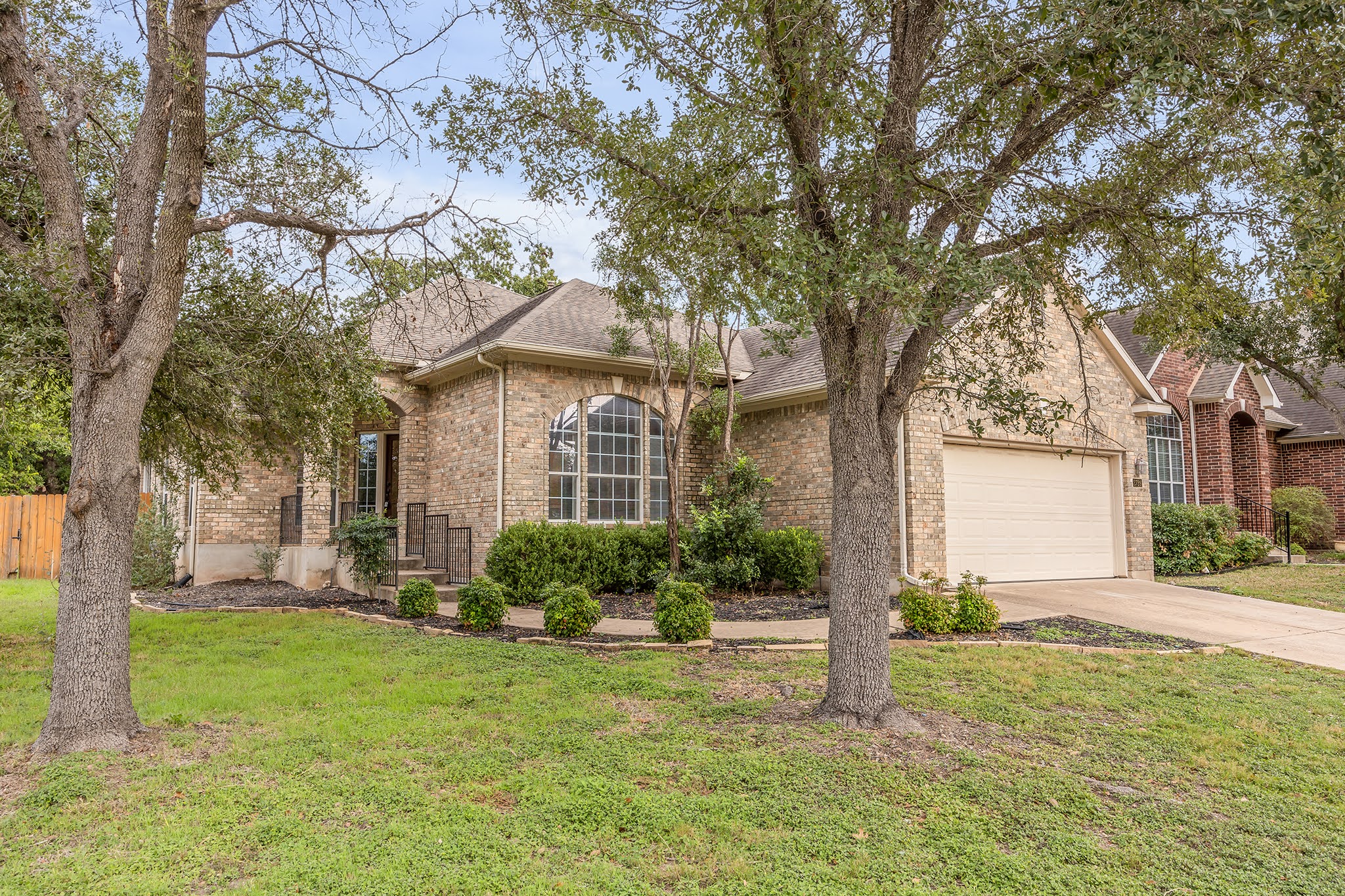 2726 Grimes Ranch Road, Austin, TX 78732 — photo 2