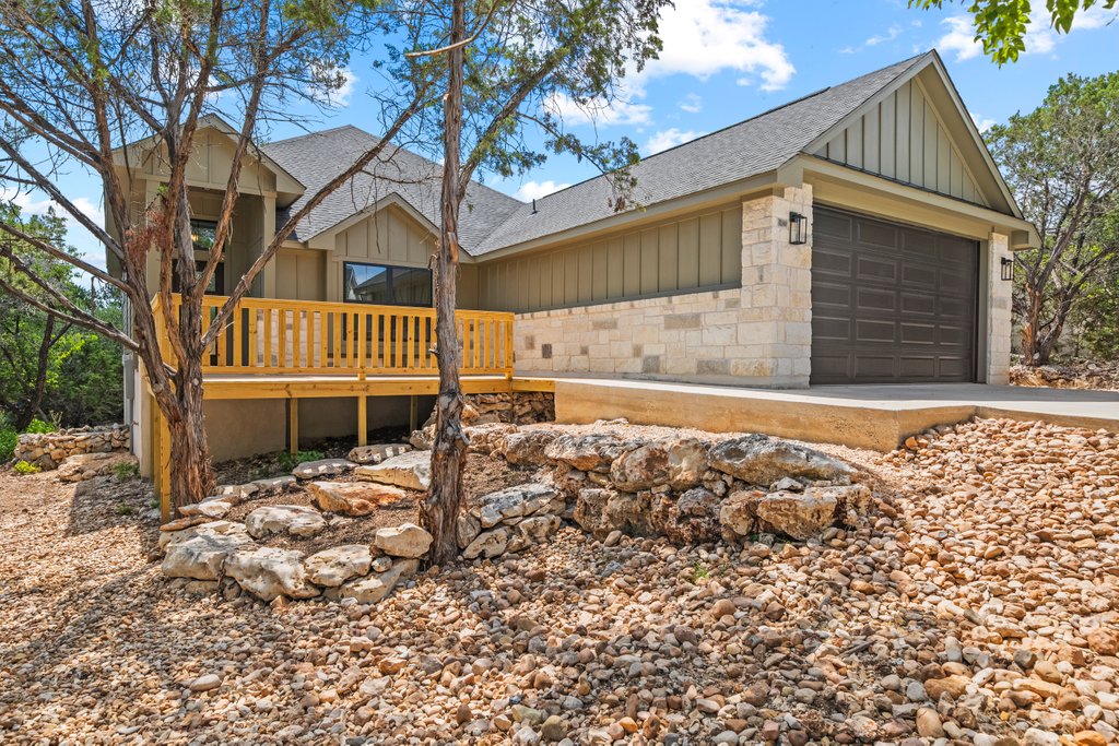 98 Whispering Valley Dr — photo