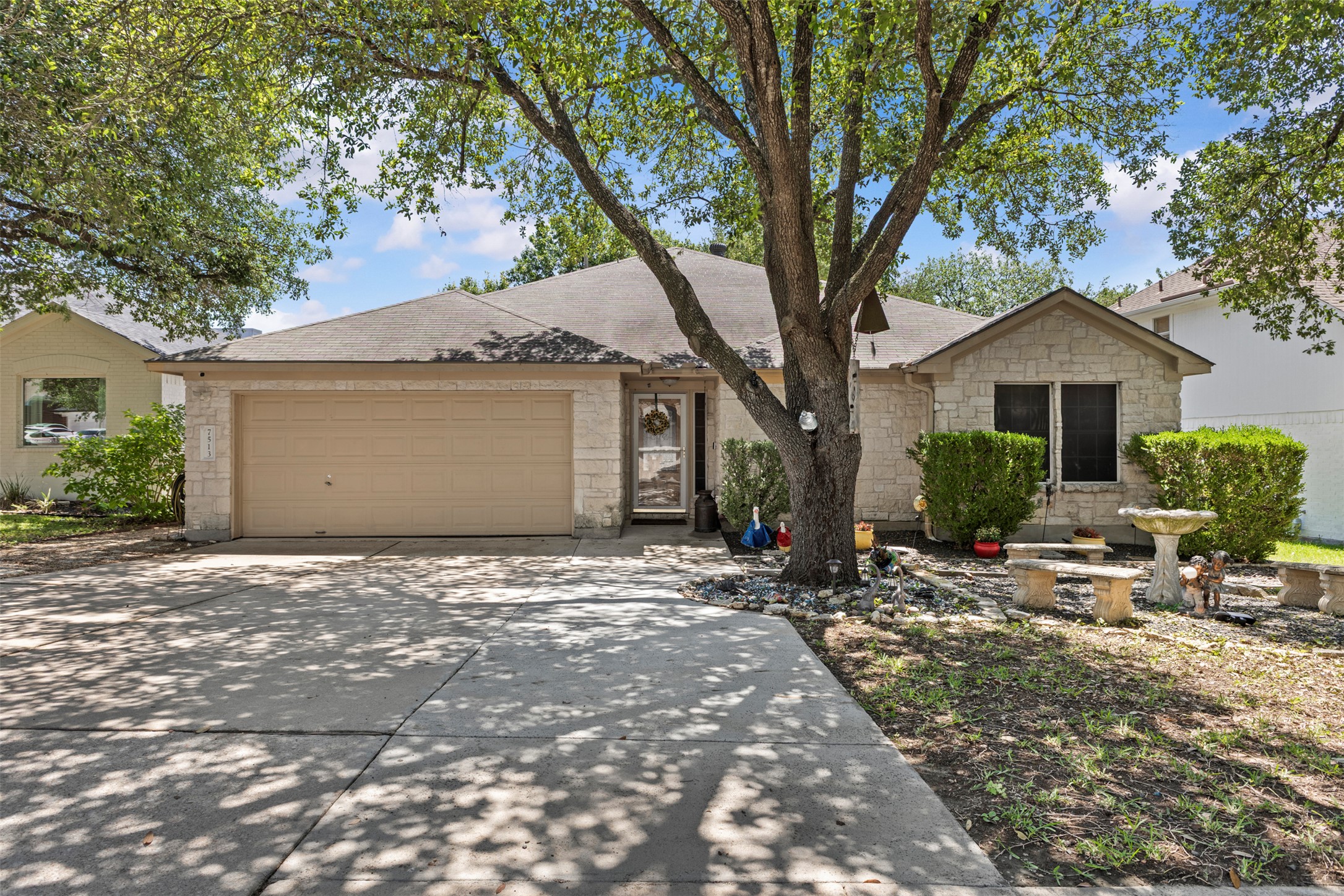 7513 Vol Walker Dr — photo