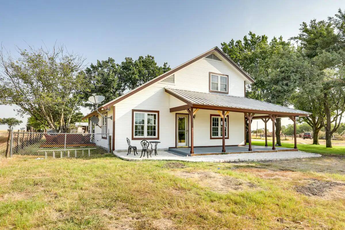 1616 County Road 463 — photo