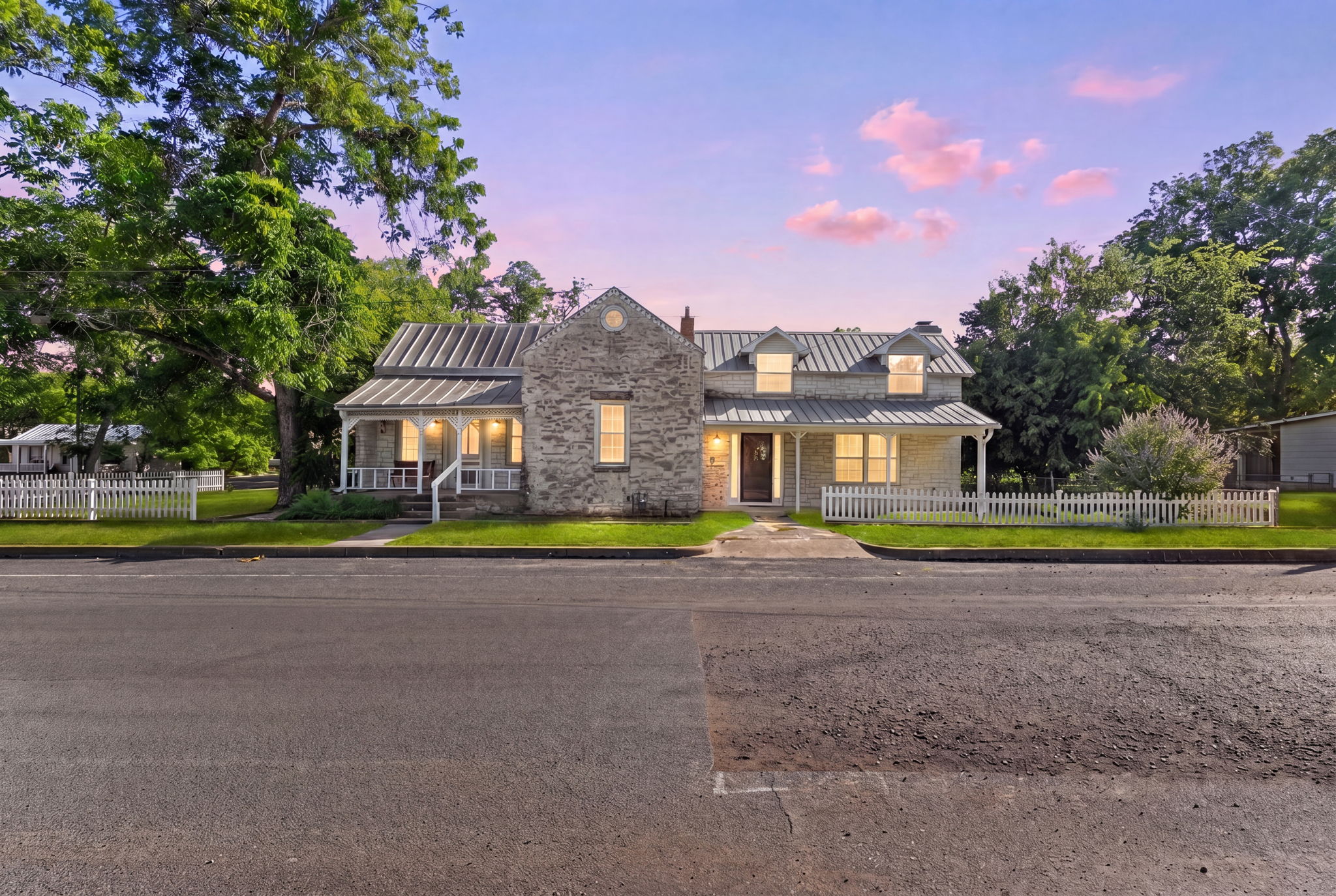 501 W Creek St — photo