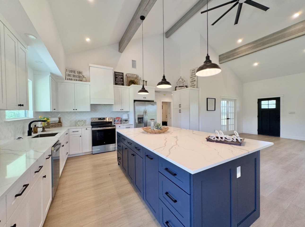 1294 Private Road 7037 — photo