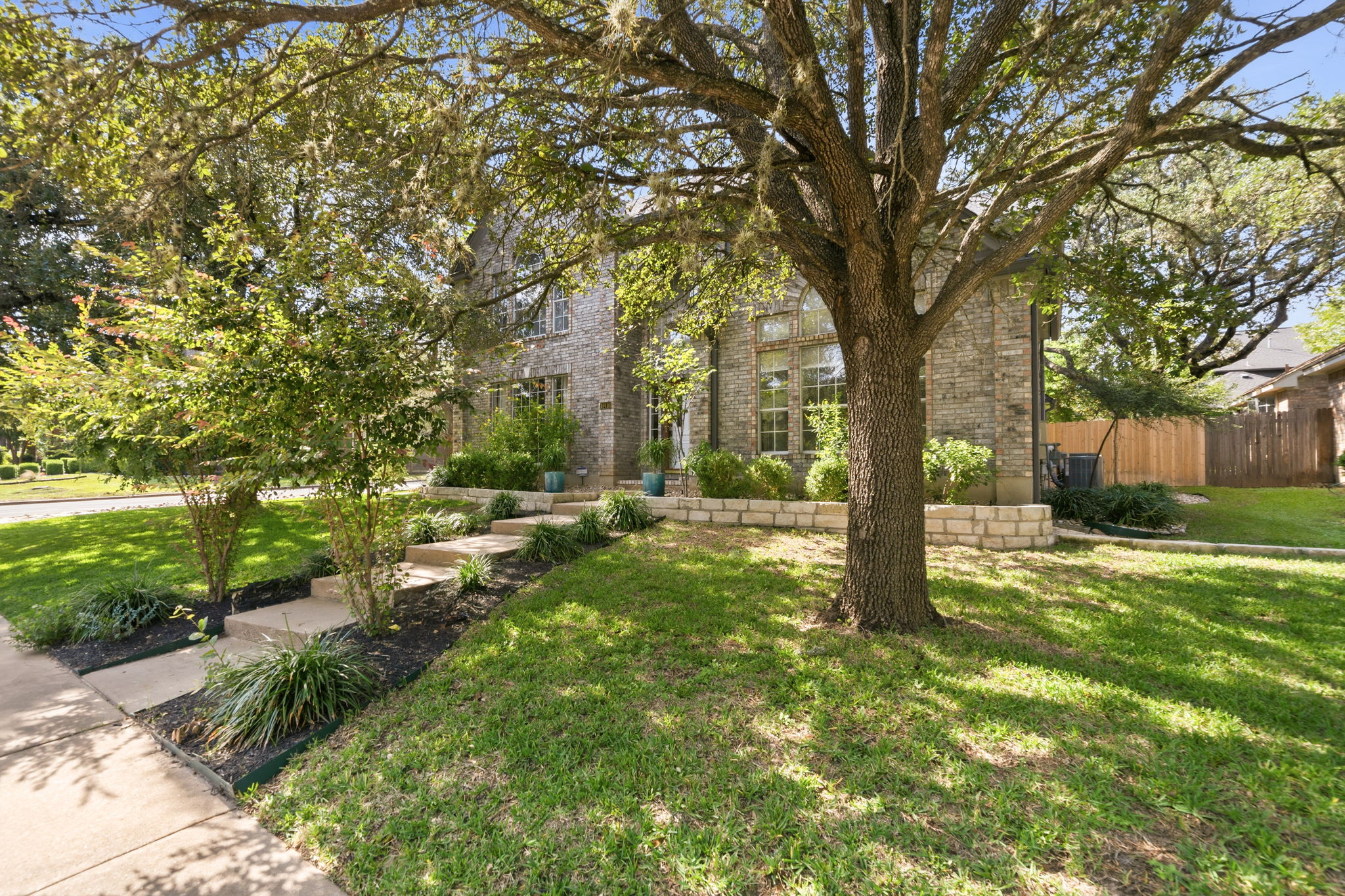 10416 Walpole Ln — photo