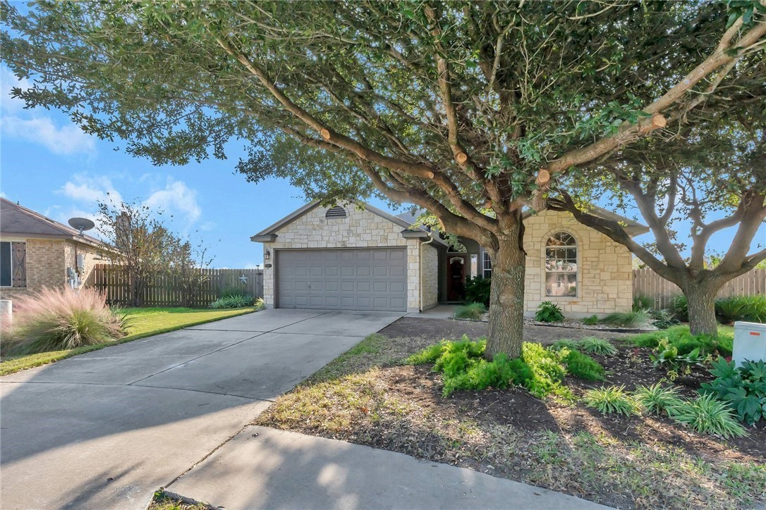 310 Stewart Dr — photo