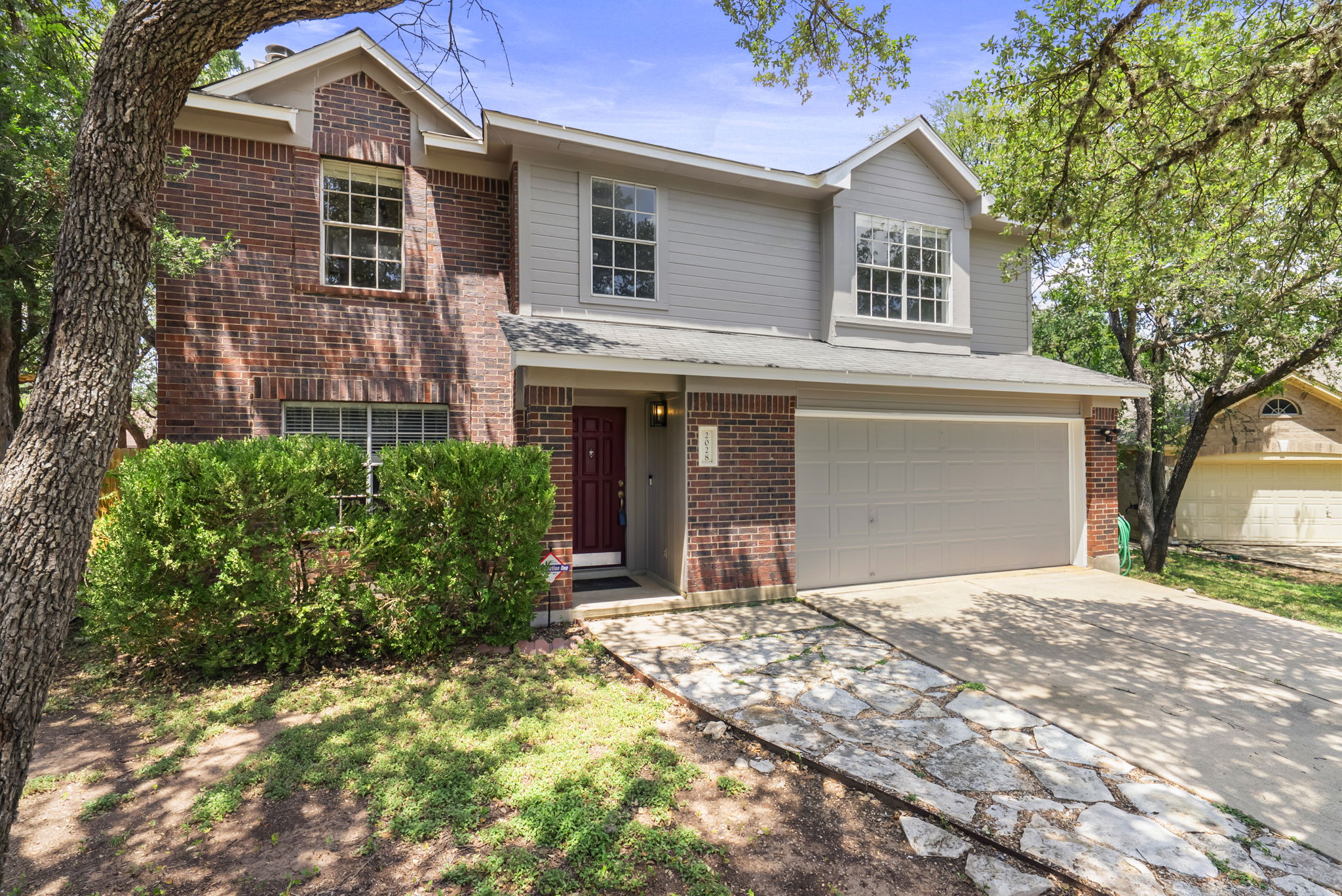 2028 Desco Dr — photo