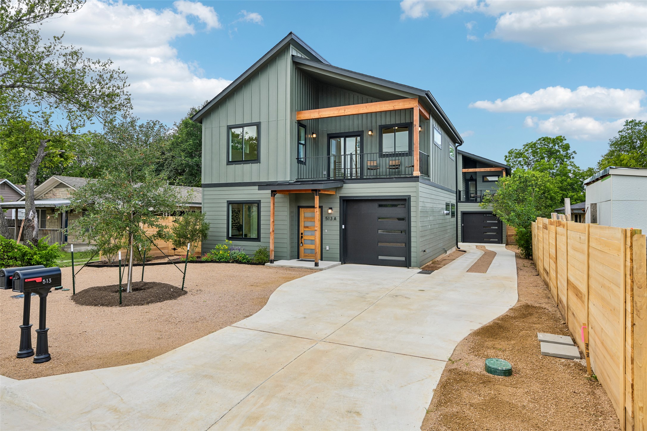 513 W Odell St a — photo