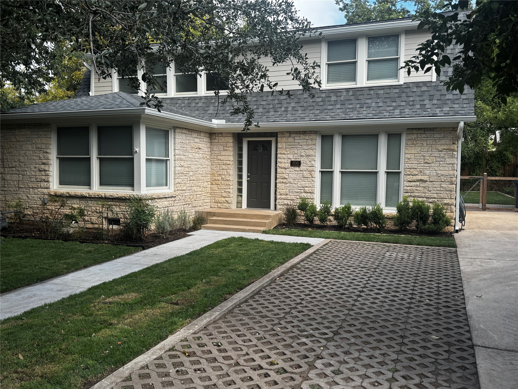 806 E 32nd Street, Austin, TX 78705