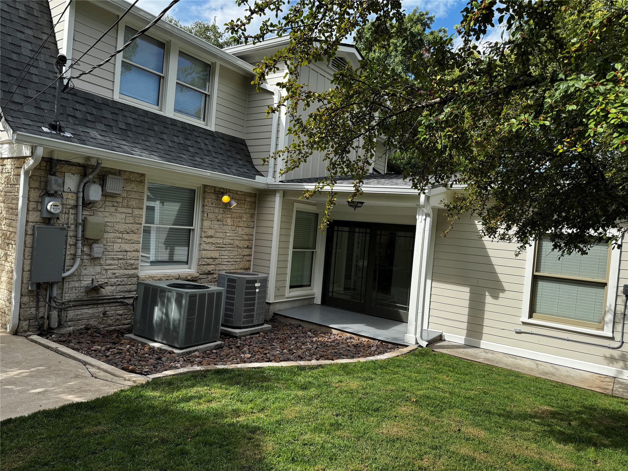 806 E 32nd Street, Austin, TX 78705 — photo 3