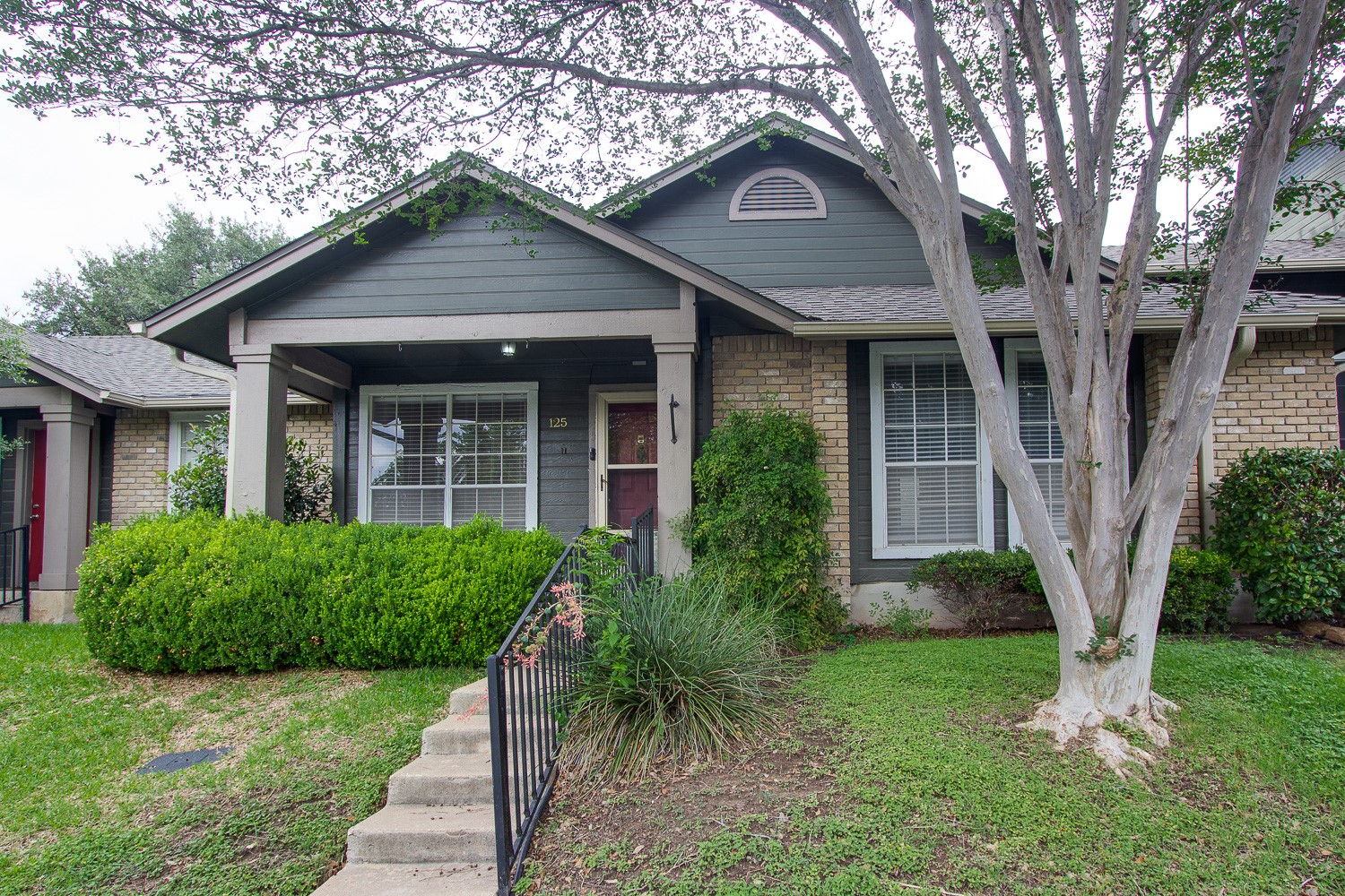 1015 E Yager Ln 125 — photo
