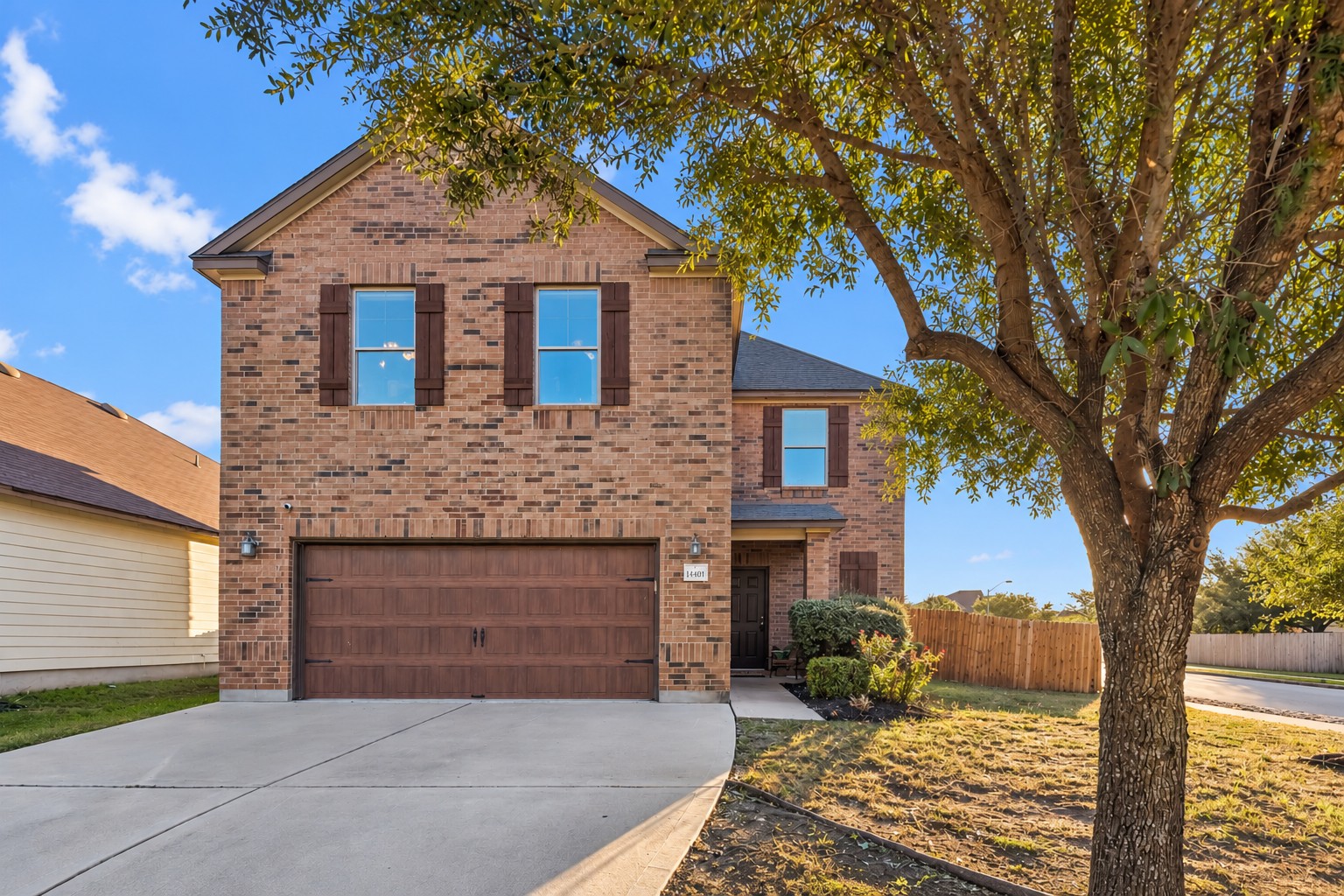 14401 Lake Victor Dr — photo