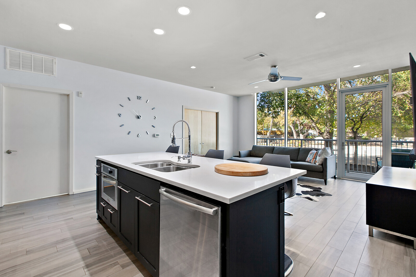 1600 Barton Springs Rd 5110 — photo