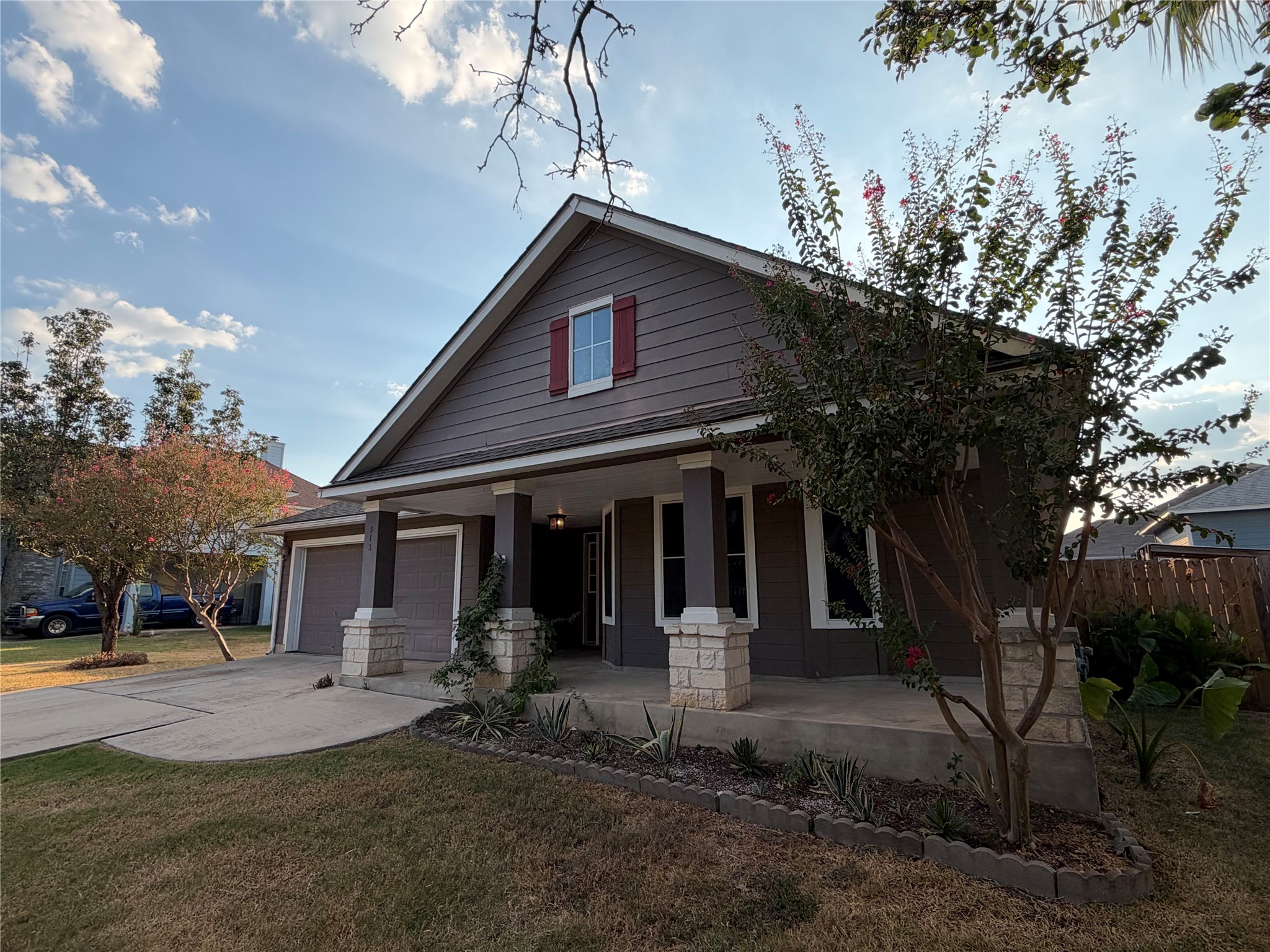 512 Tobin Dr — photo