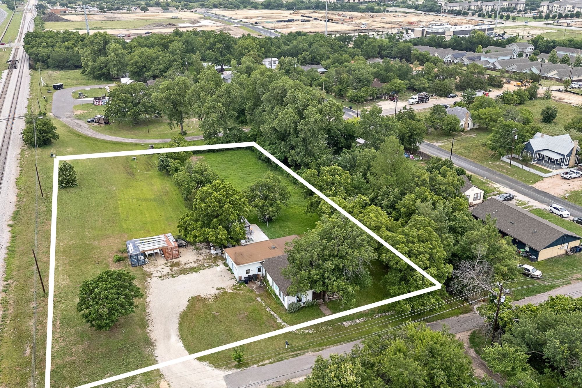 103 E Willis Street, Leander, TX 78641 — photo 2