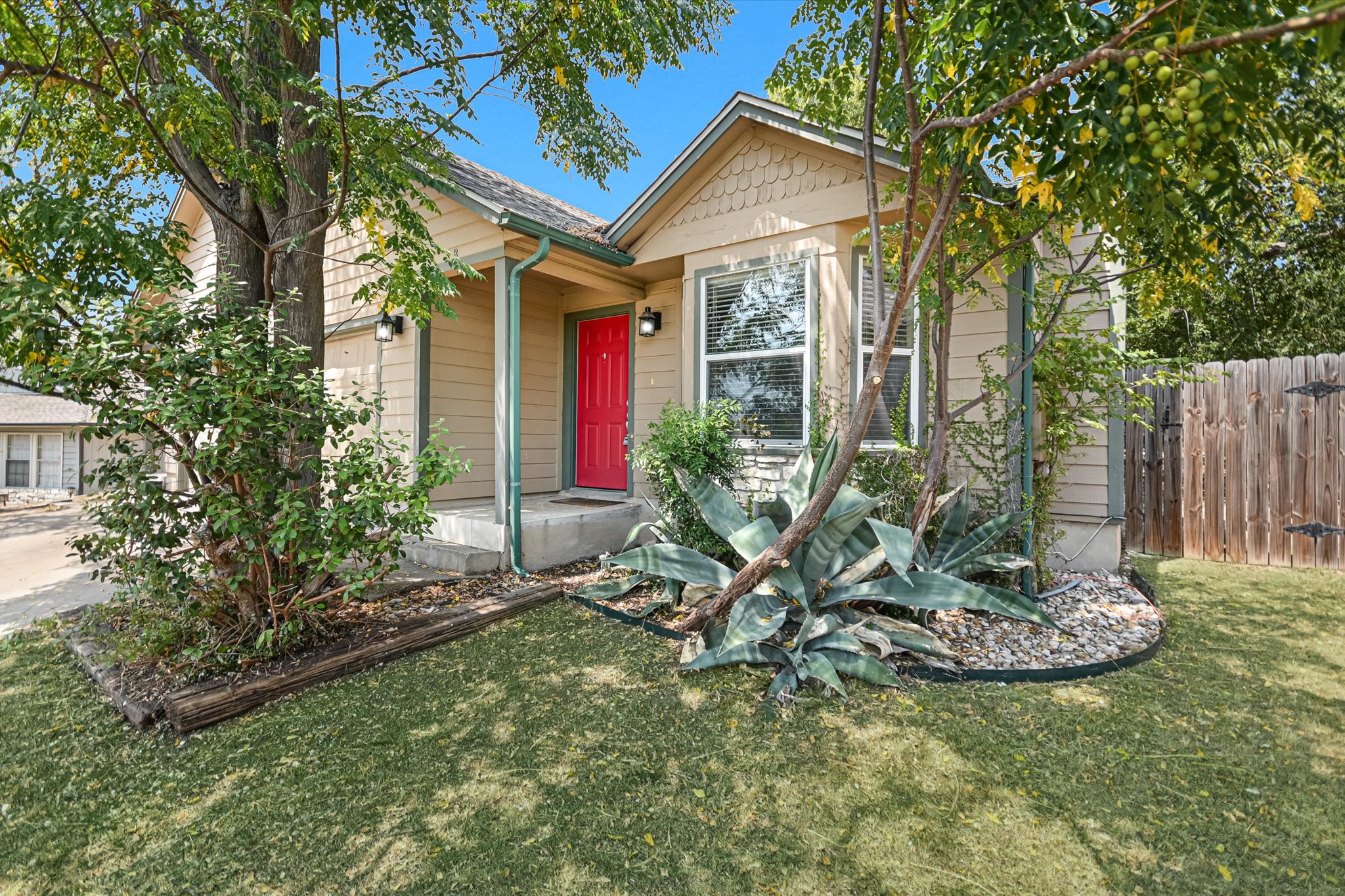 519 Cutty Trl B — photo