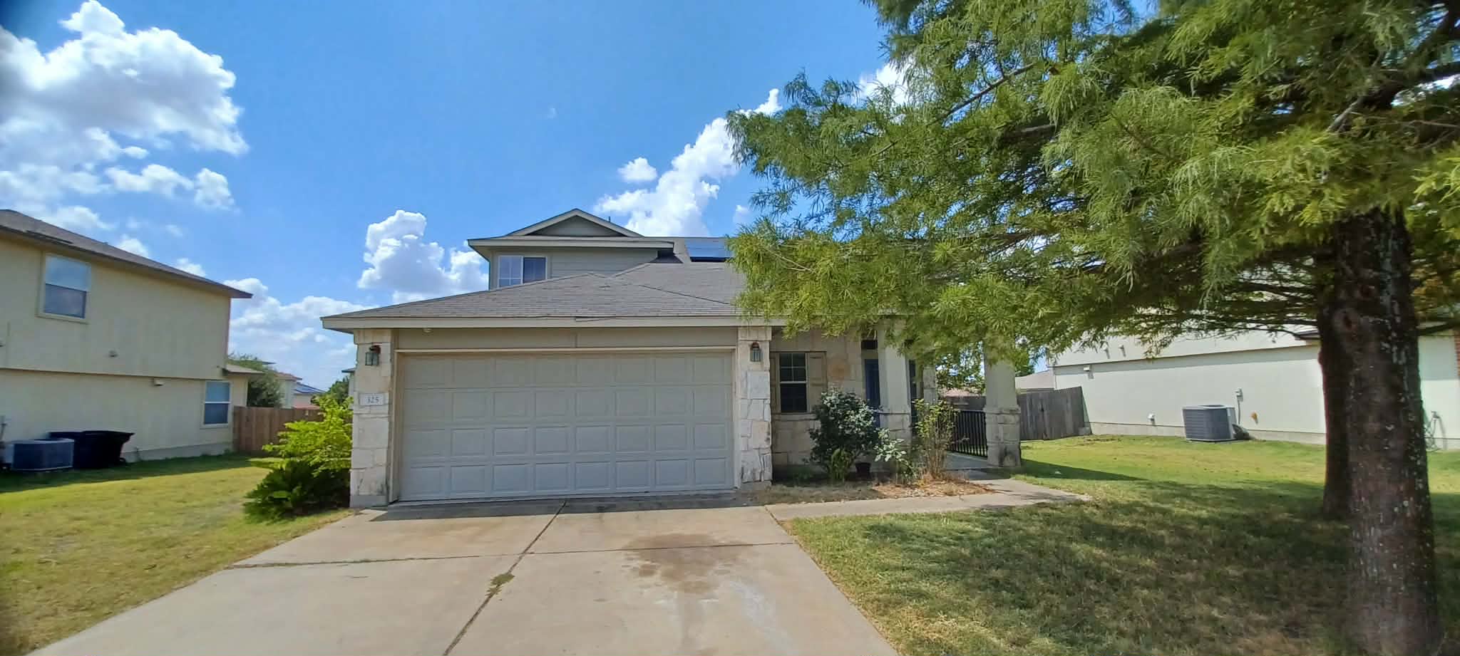 325 Wimberley St — photo