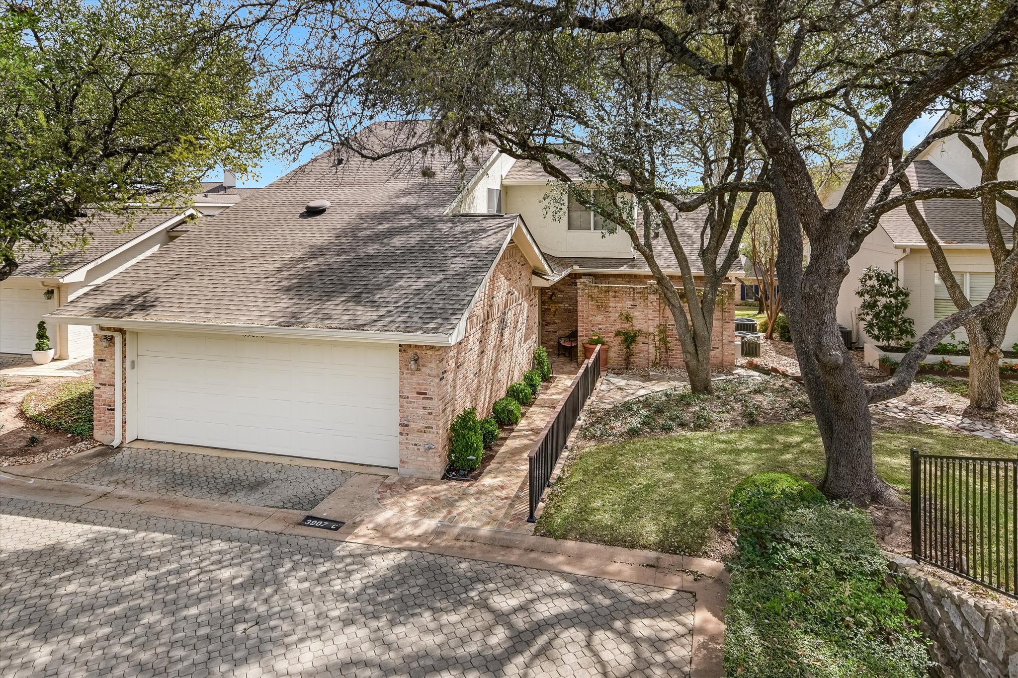 3907C Belmont Park Dr — photo