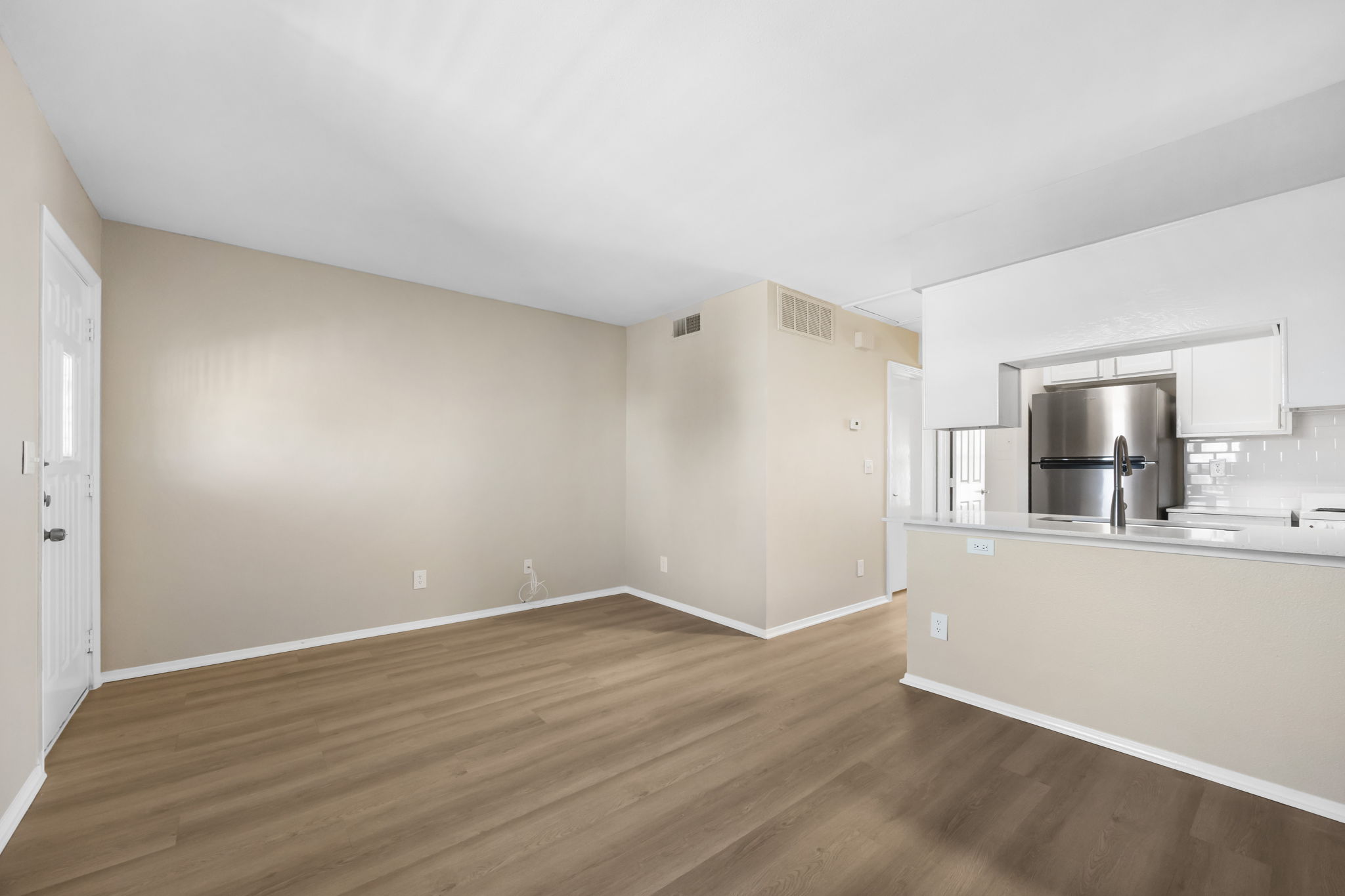 3012 Whisper Oaks Ln J — photo