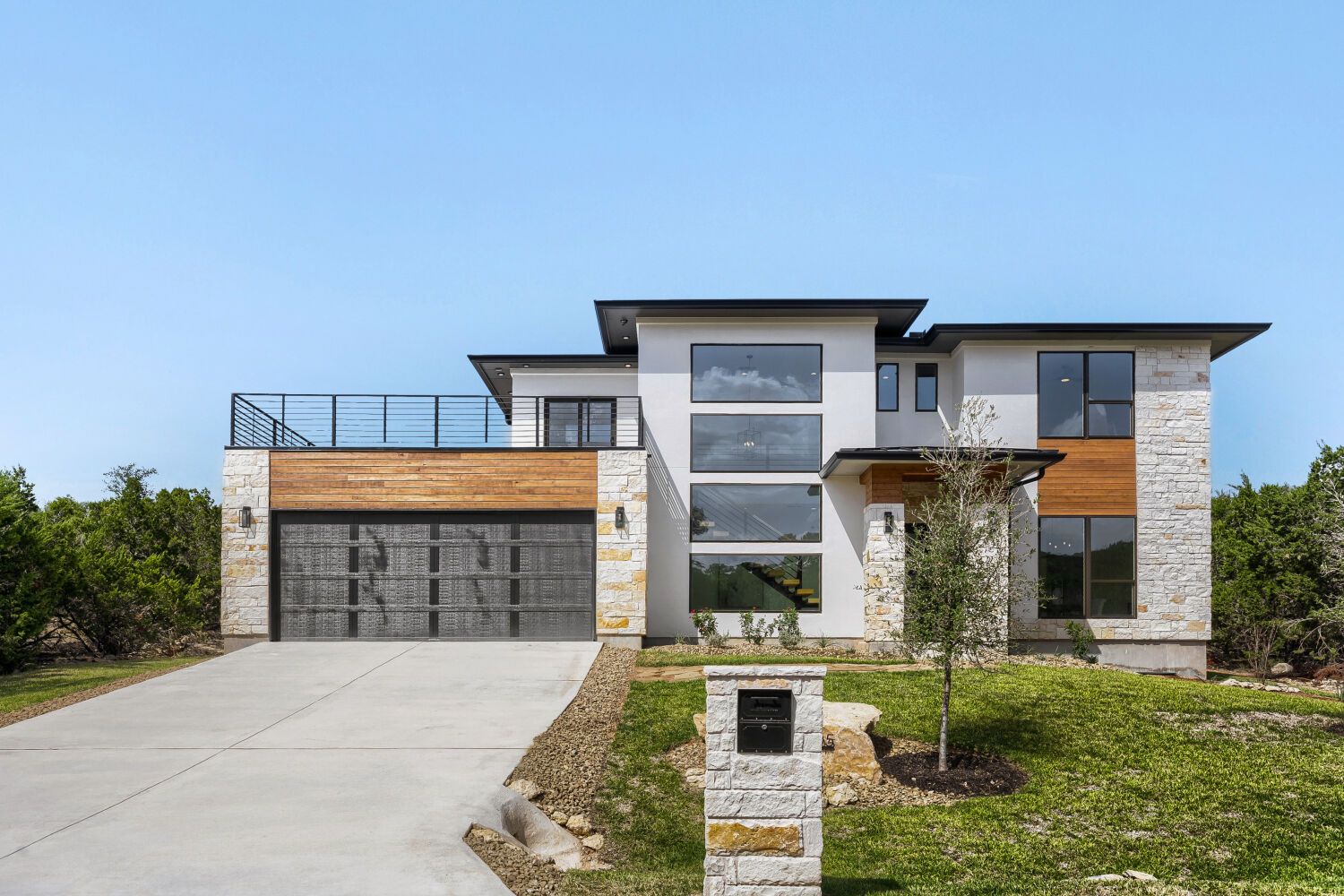 3405 Congress Ave — photo