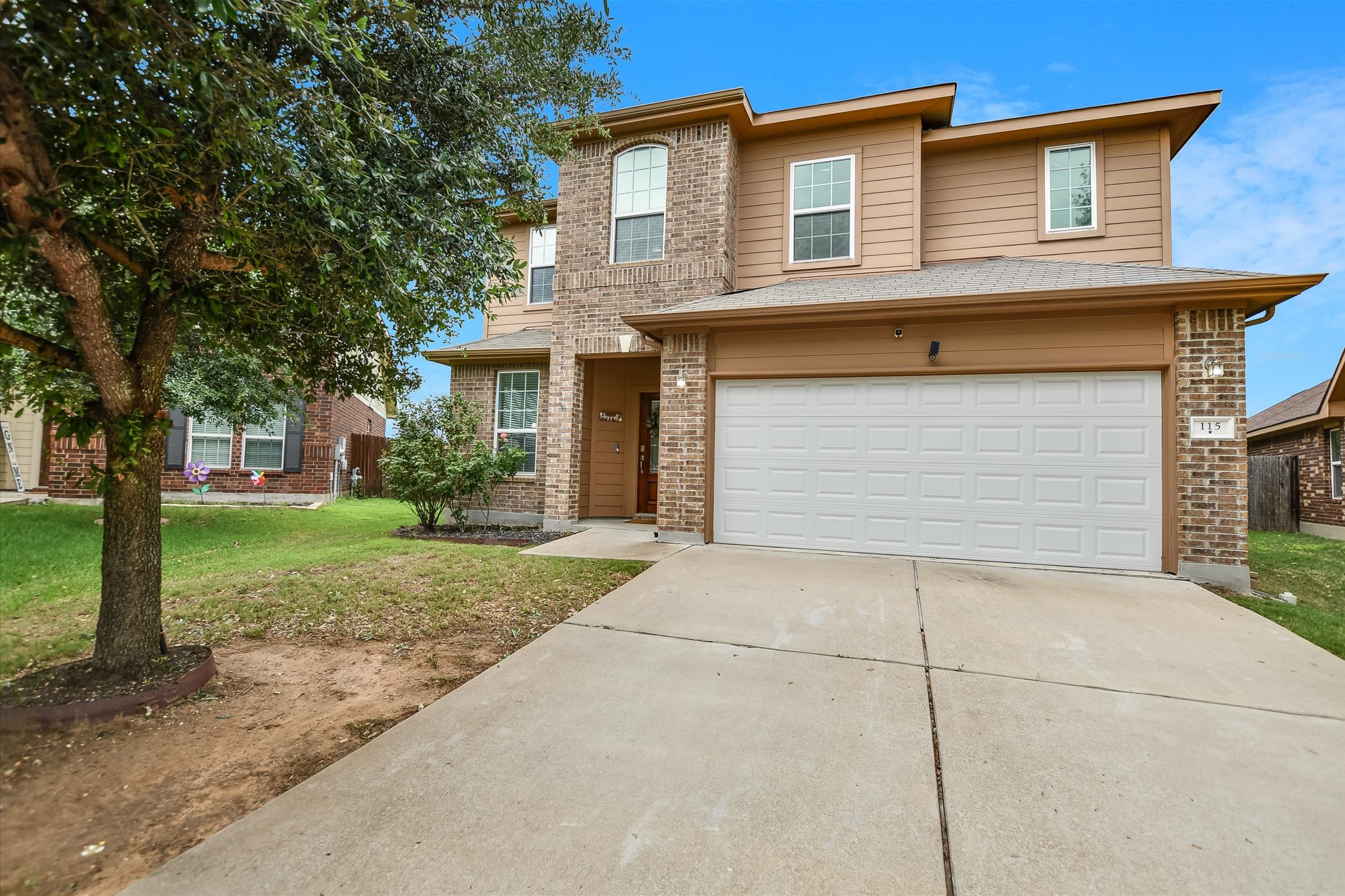 115 Mollie Dr — photo