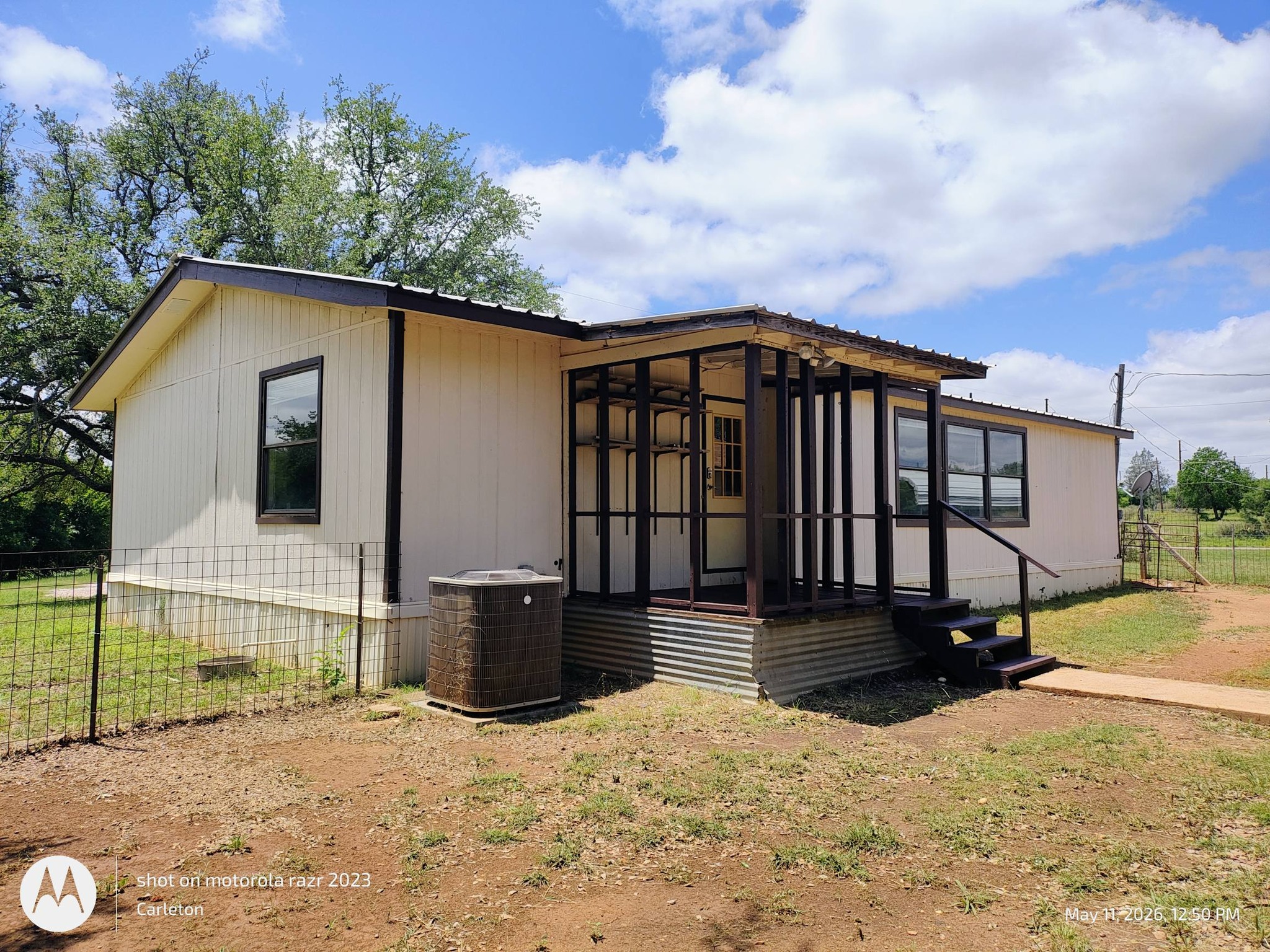 601 E Austin Ave — photo