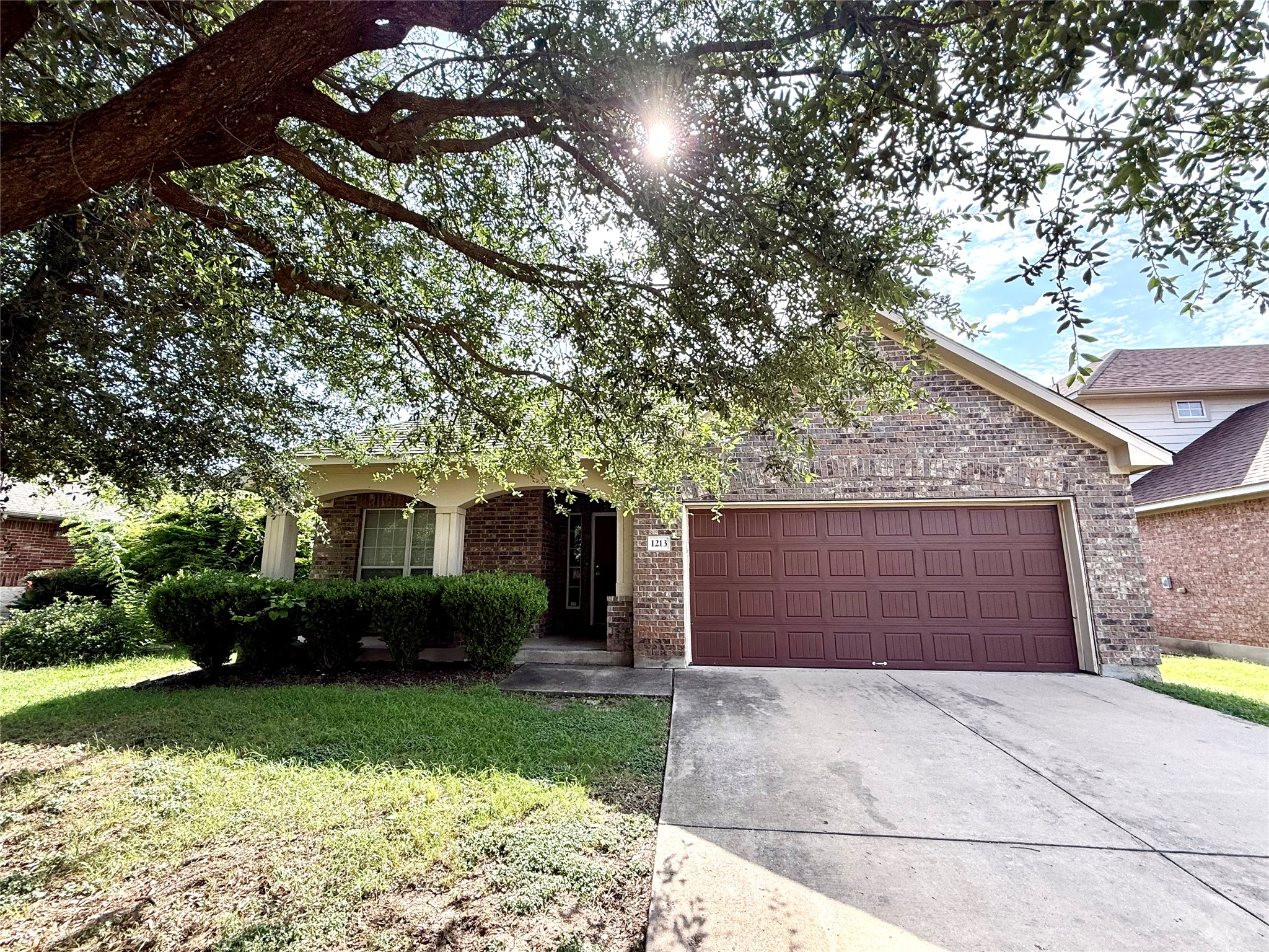 1213 Rainbow Parke Dr — photo