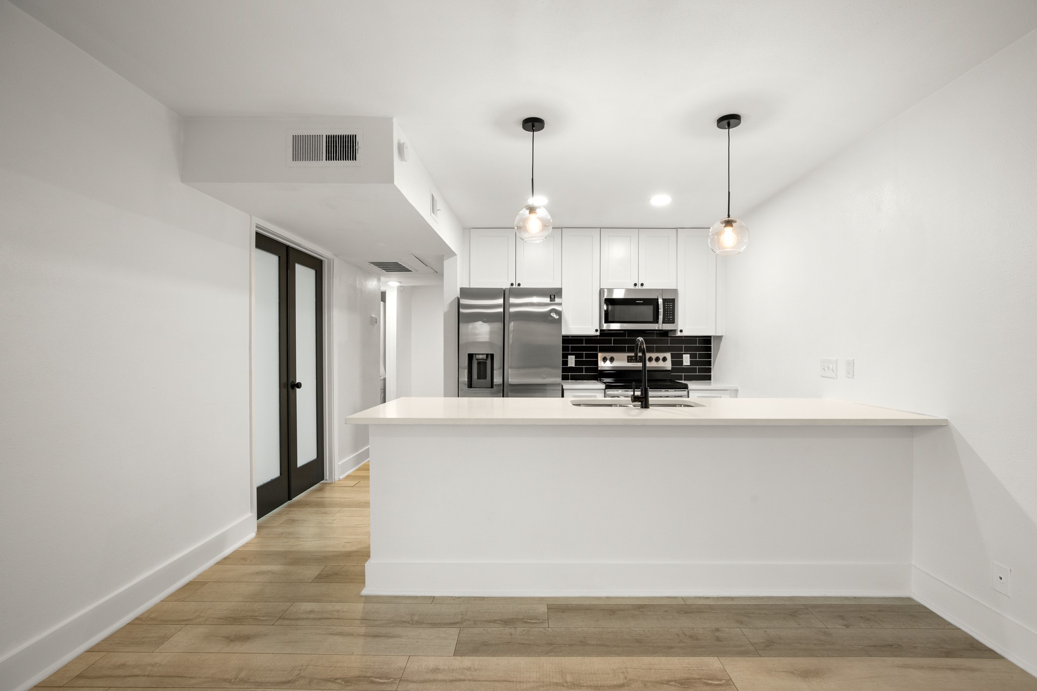 909 Reinli St 103 — photo
