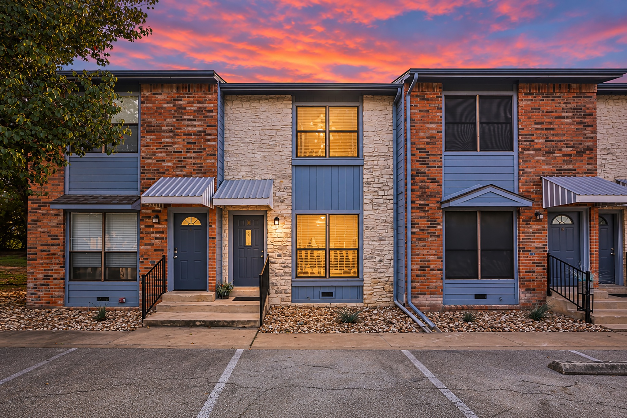 3008 Whisper Oaks Ln Unit B — photo