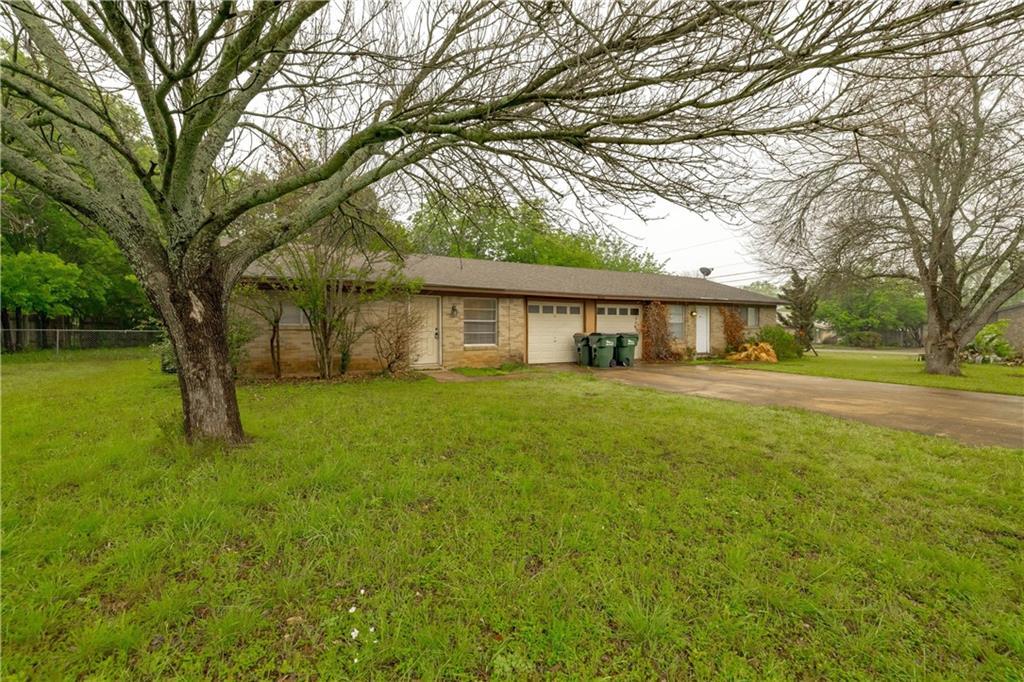806 Judy Dr B — photo