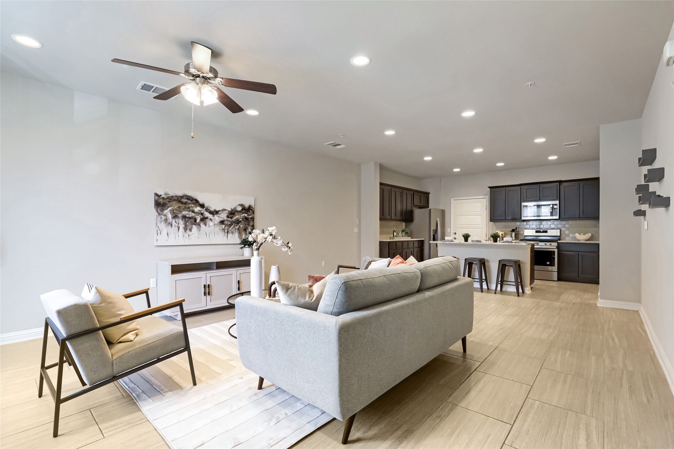 13800 Lyndhurst St 203 — photo