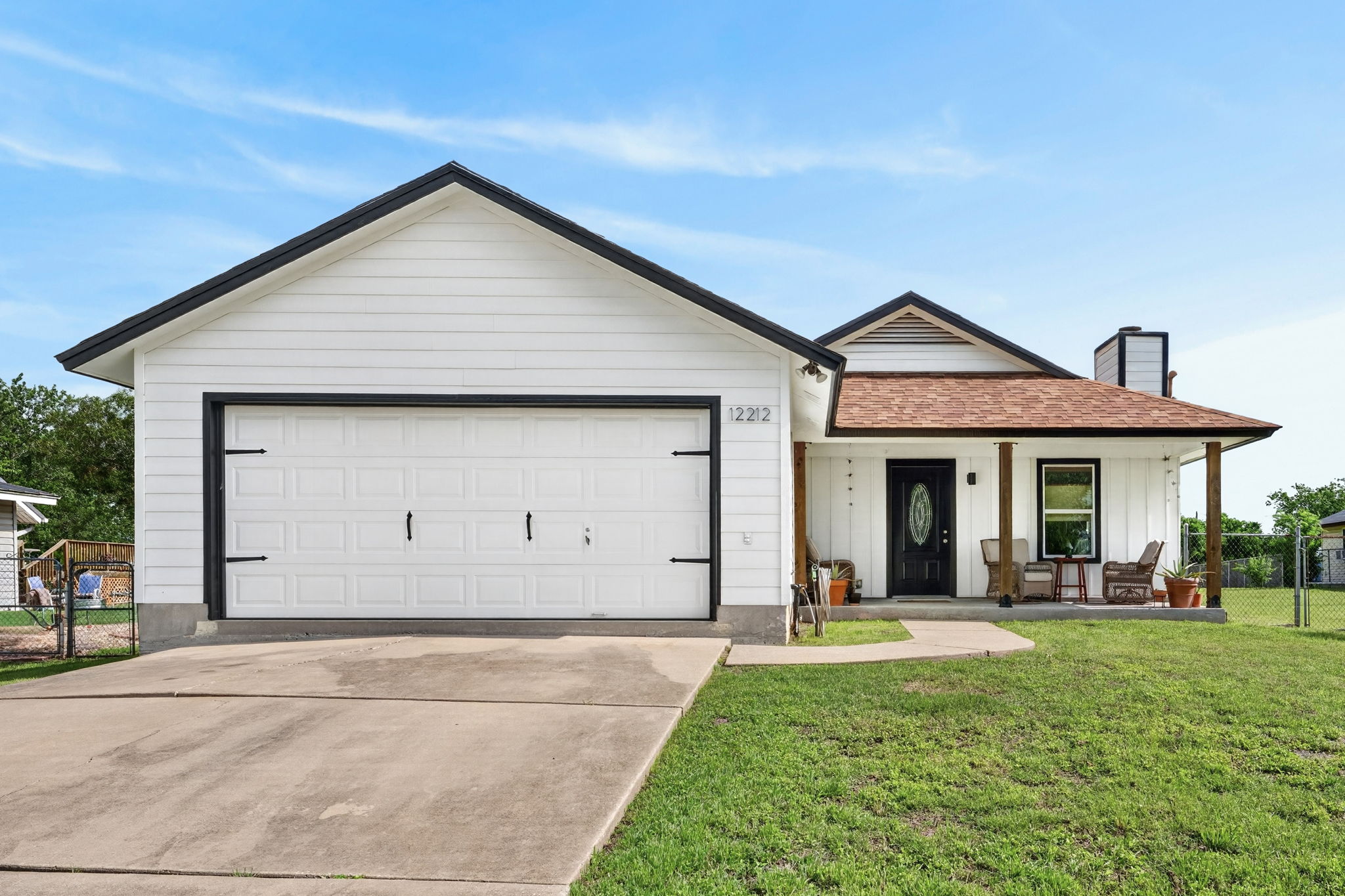12212 Mustang Dr — photo