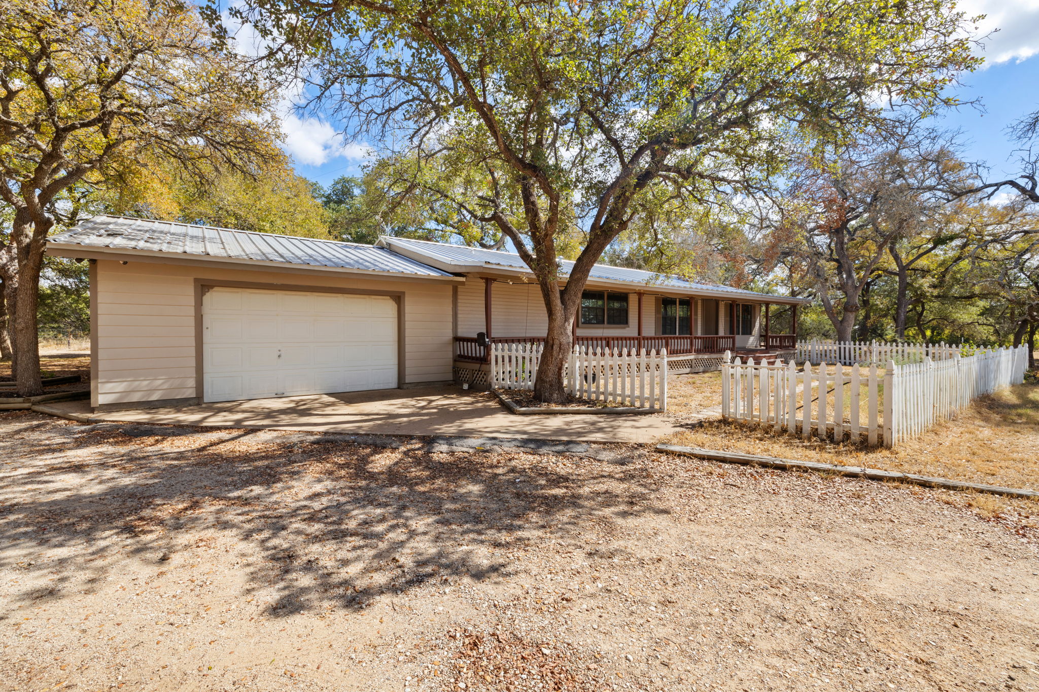 1151 Live Oak Trl — photo