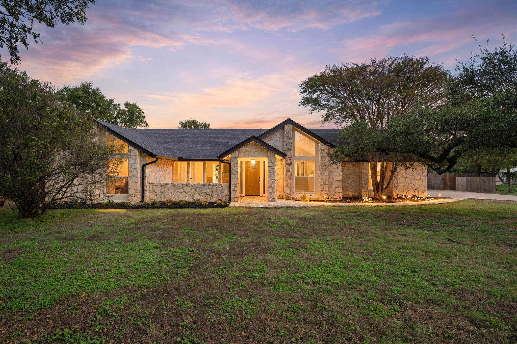 509 W Esparada Dr — photo