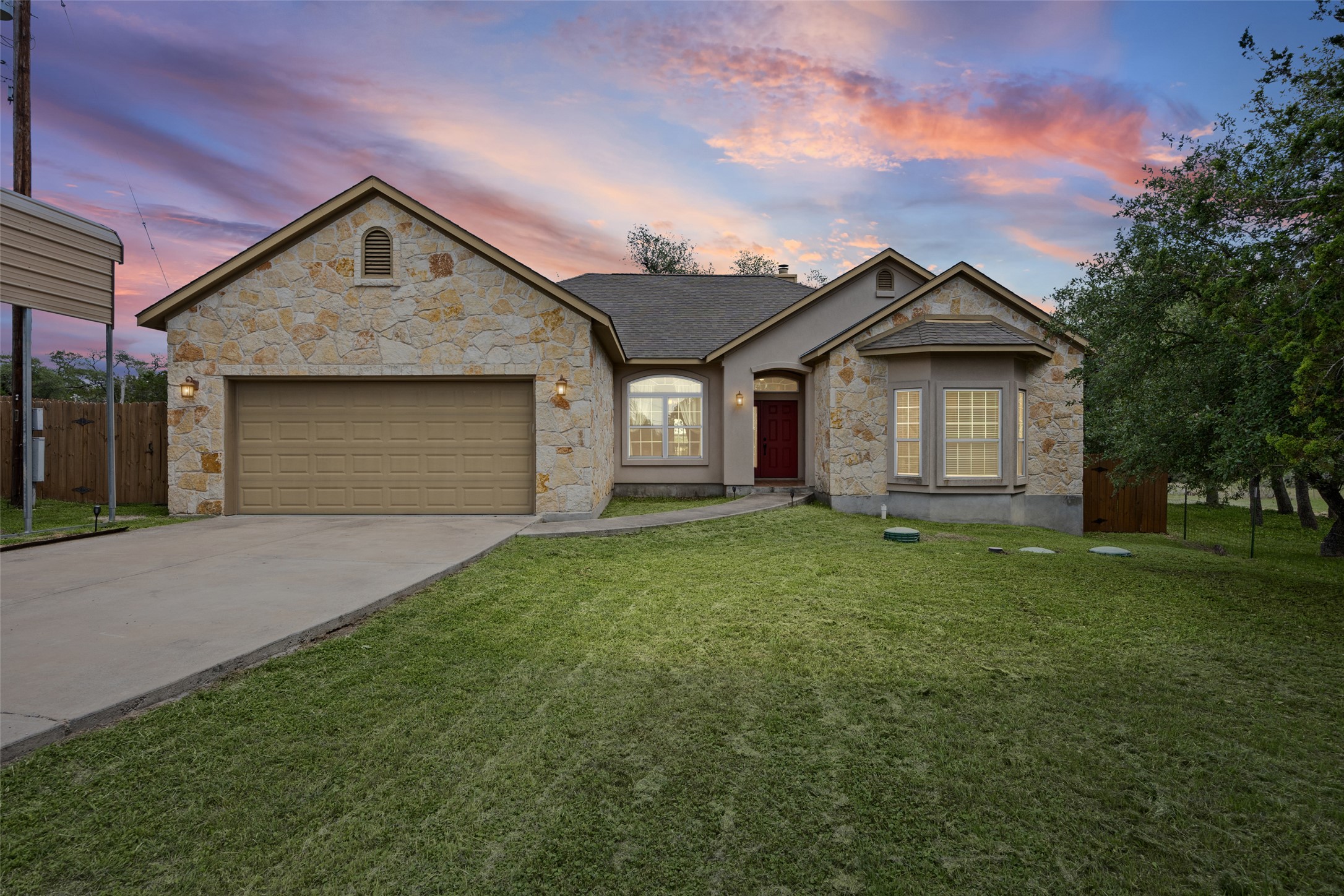 10409 Little Creek Cir — photo