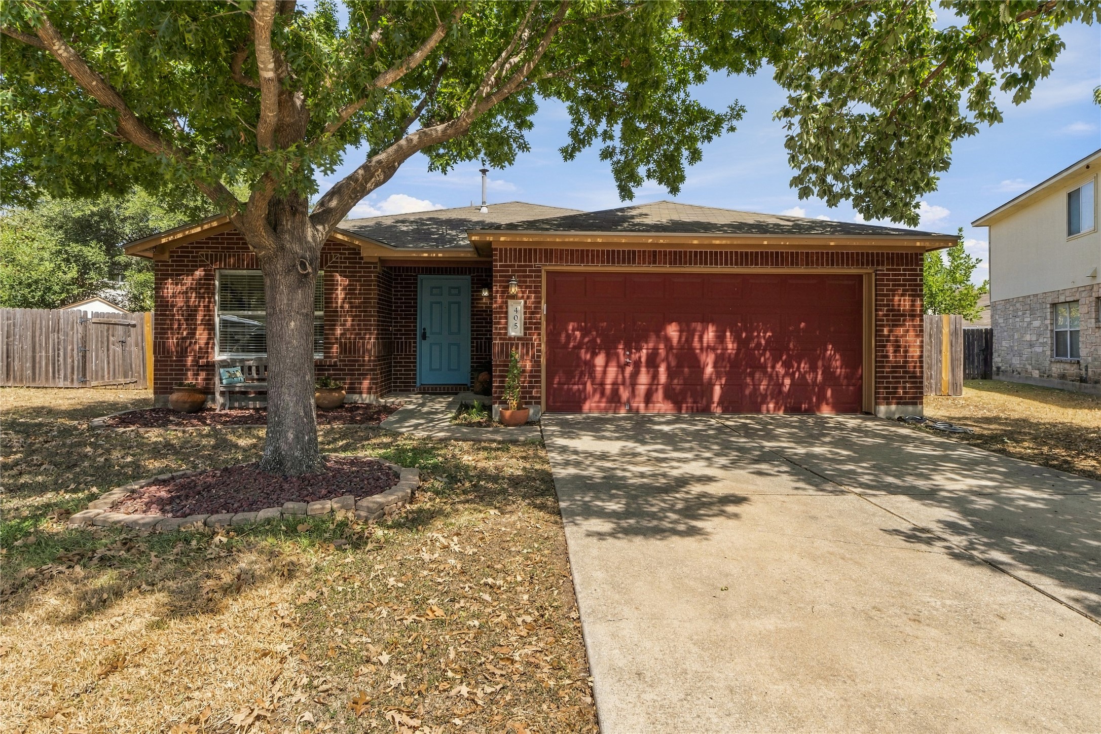 405 Fairfield Loop — photo