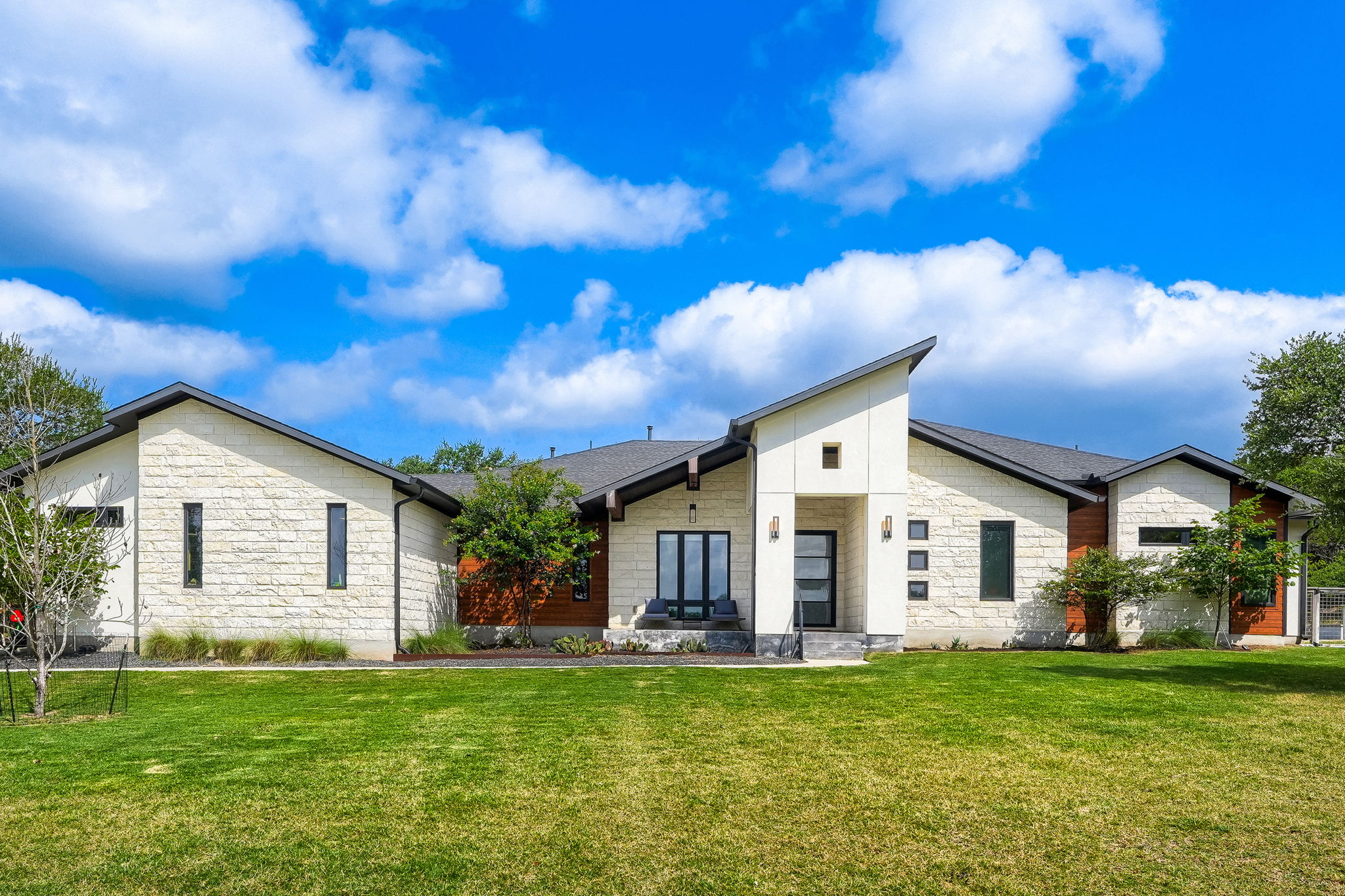 200 Quarter Horse Ln — photo