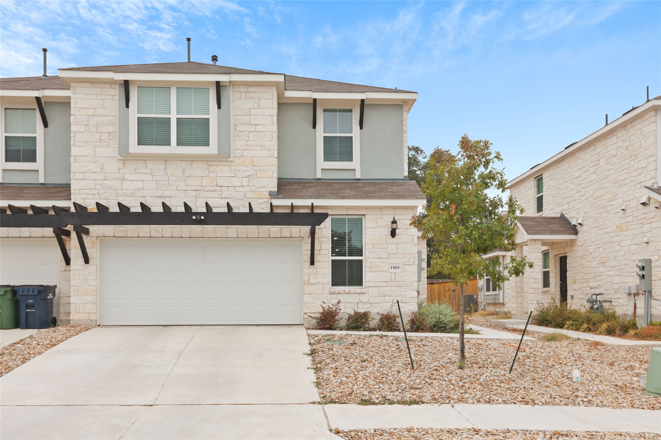 1519 Fenton Hill Dr — photo