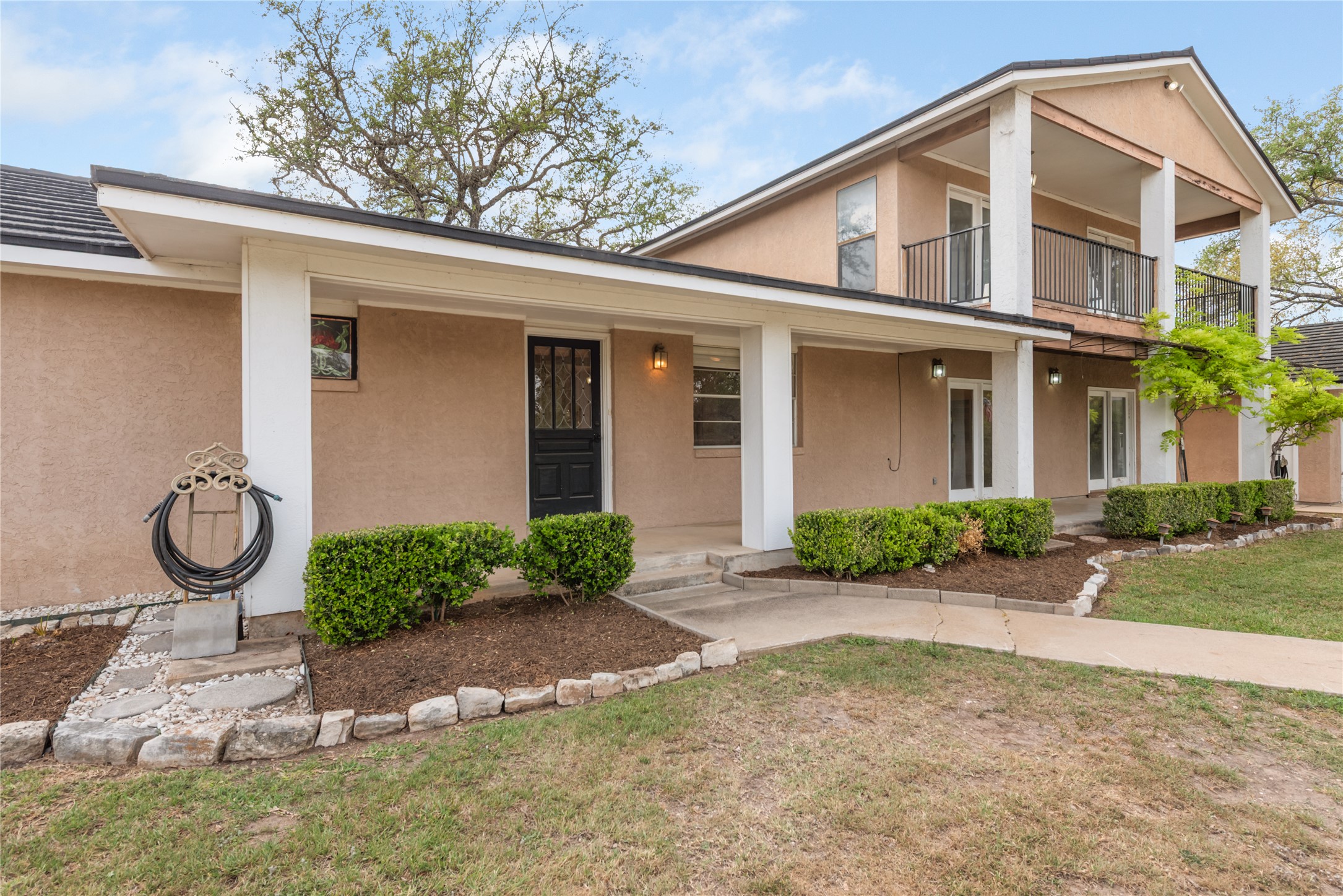 4948 Travis Oaks Dr — photo
