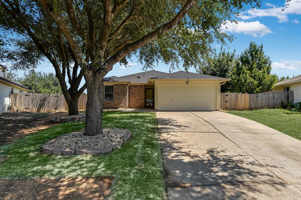 5012 Daymon Ct — photo