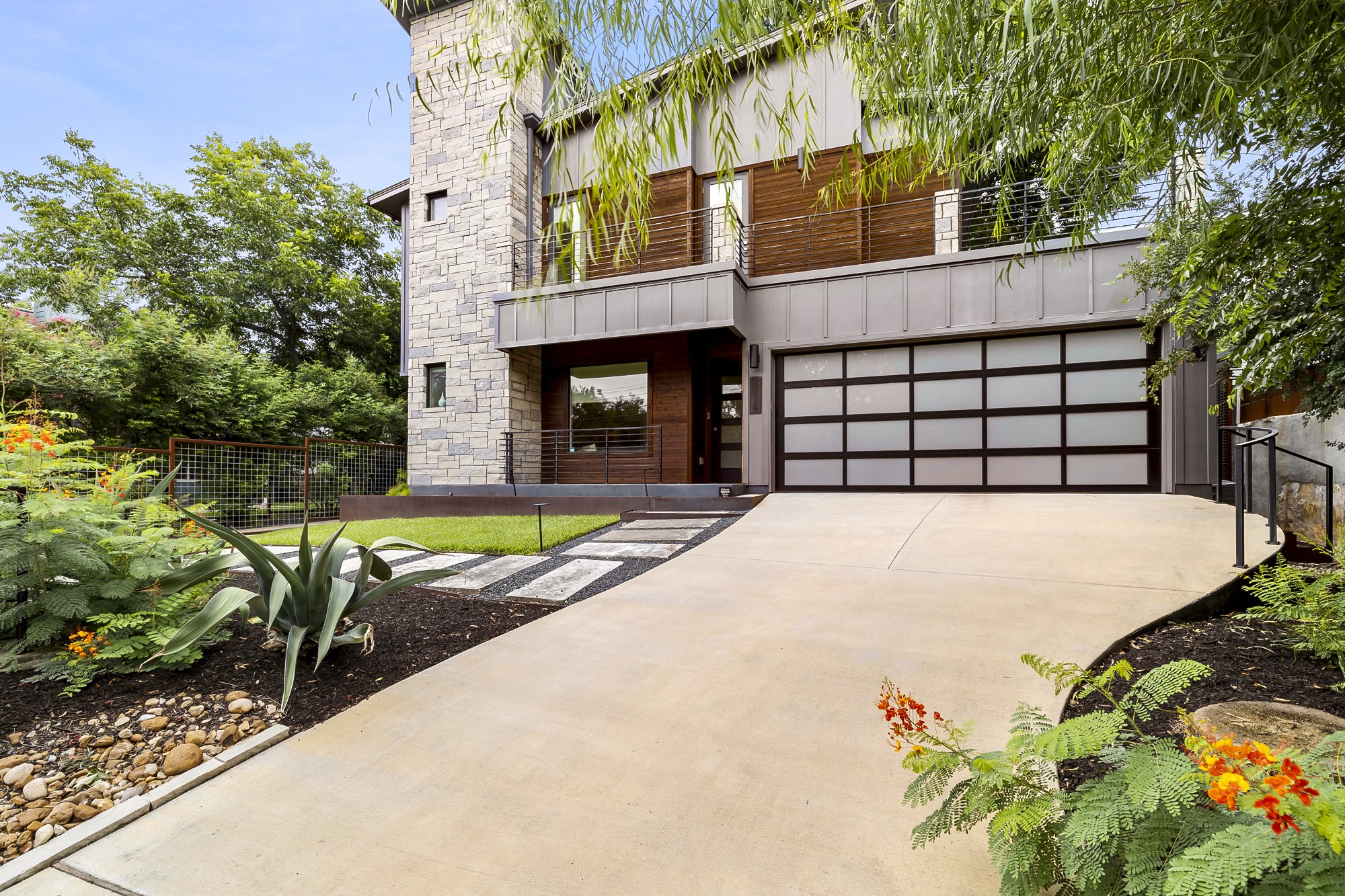2414 Kinney Road, Austin, TX 78704 — photo 2
