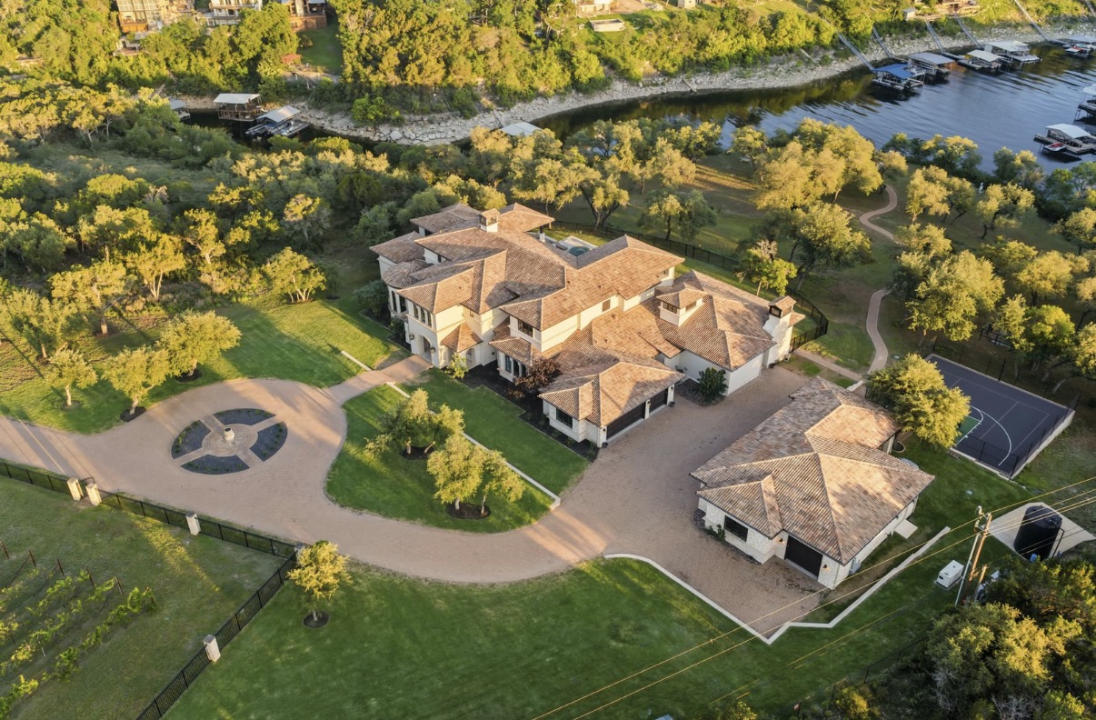 15201 FM 2769 — photo