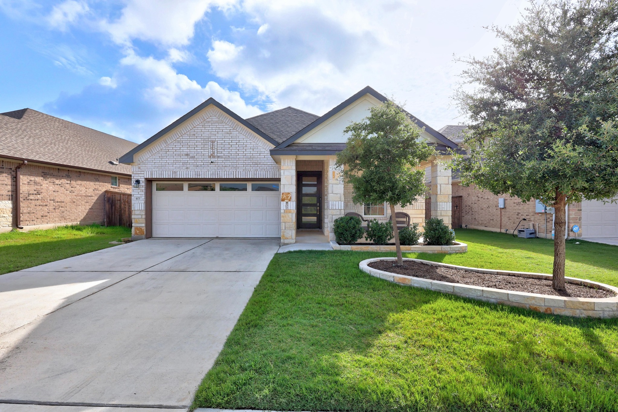 401 Peace Pipe Way — photo