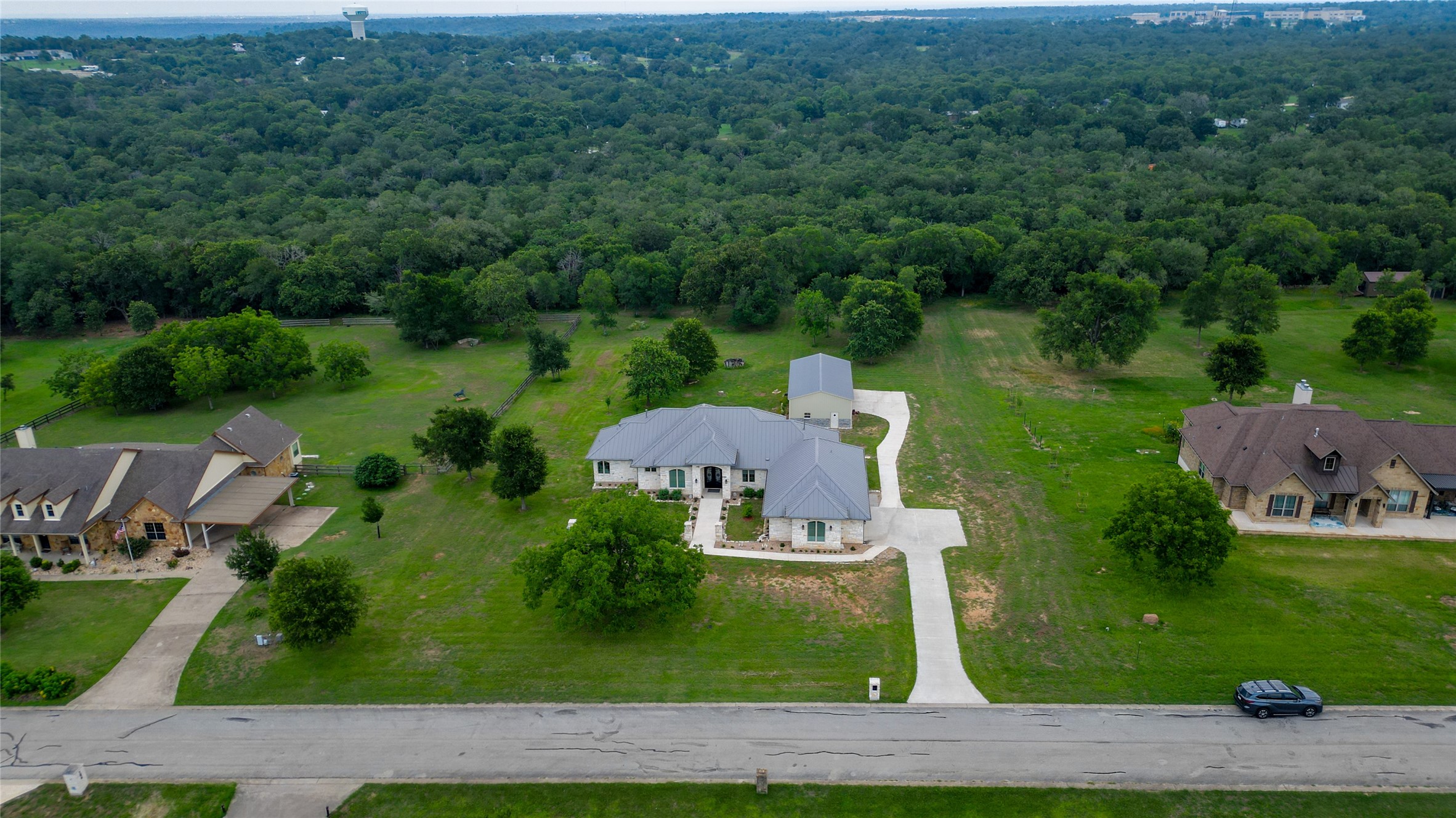 145 Pavilion Dr — photo